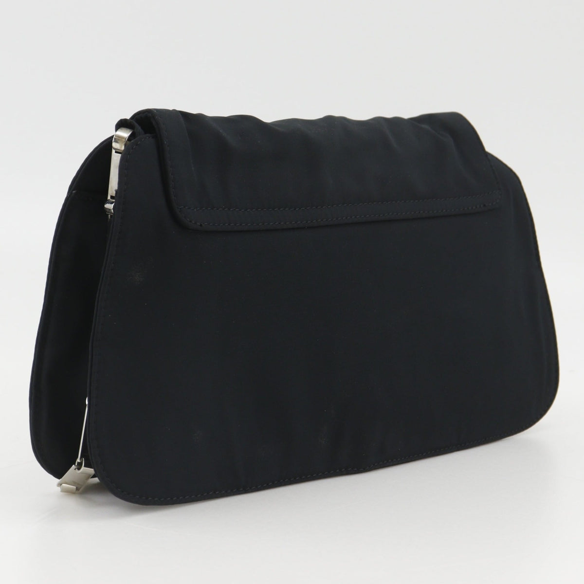 Bottega Veneta Black Nylon Shoulder Bag (Pre-Owned)