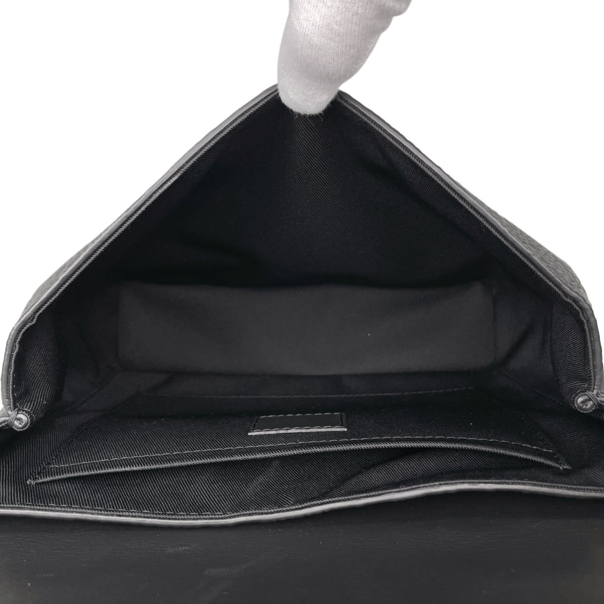 Louis Vuitton Black Monogram Handbag (Pre-Owned)