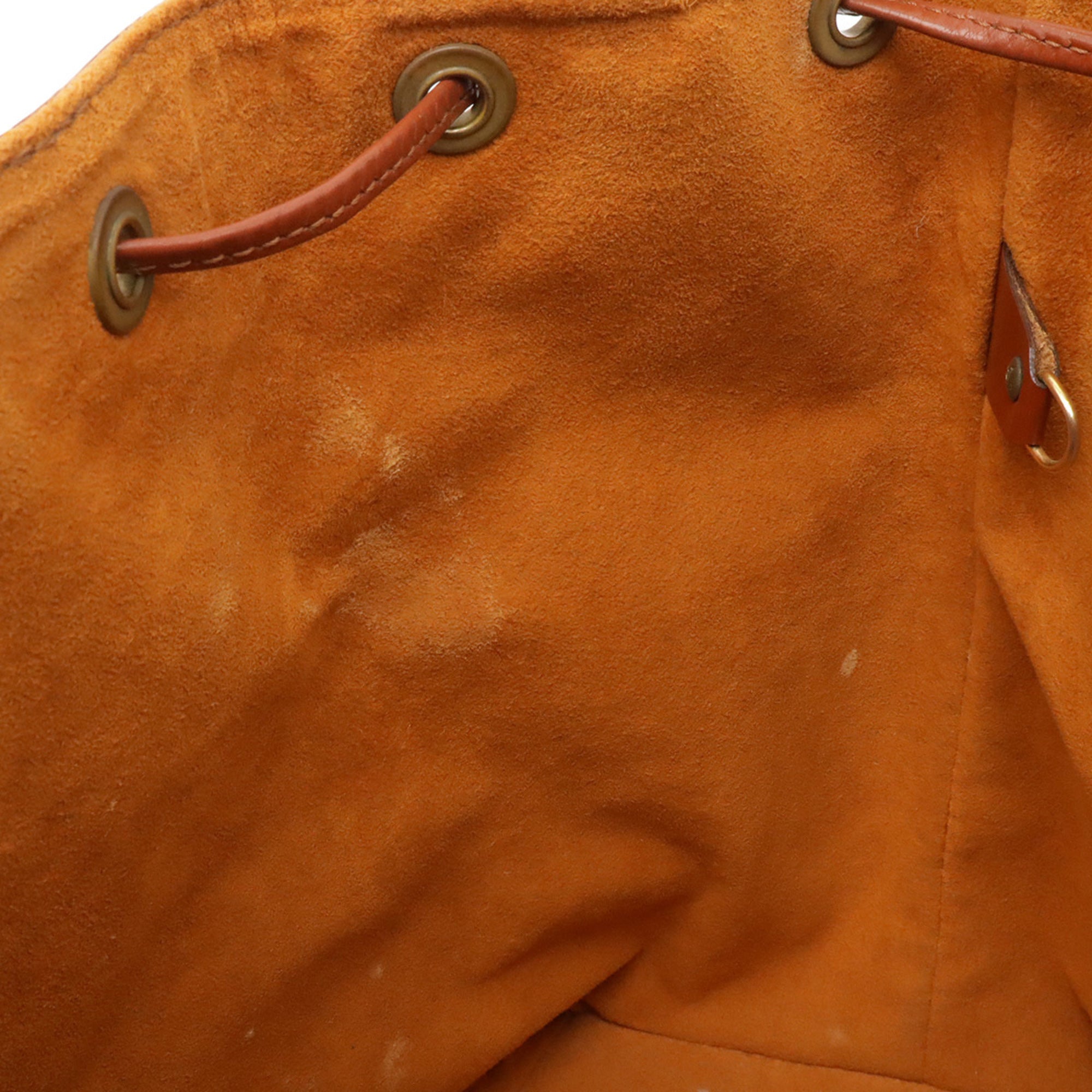Louis Vuitton Brown Epi Leather Shoulder Bag (Pre-Owned)