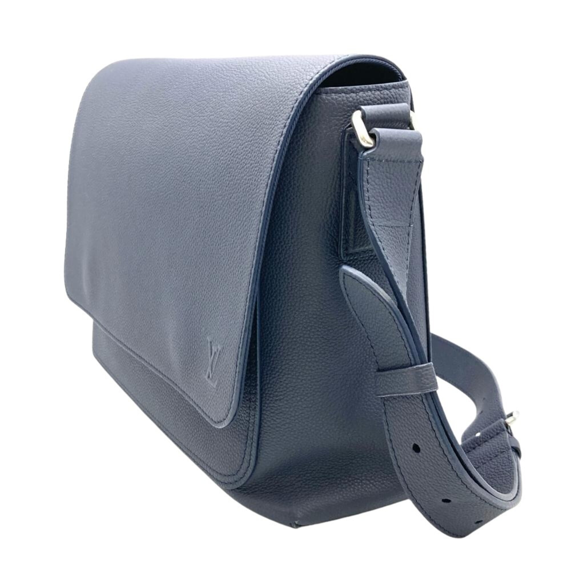 Louis Vuitton Blue Navy Shoulder Bag (Pre-Owned)