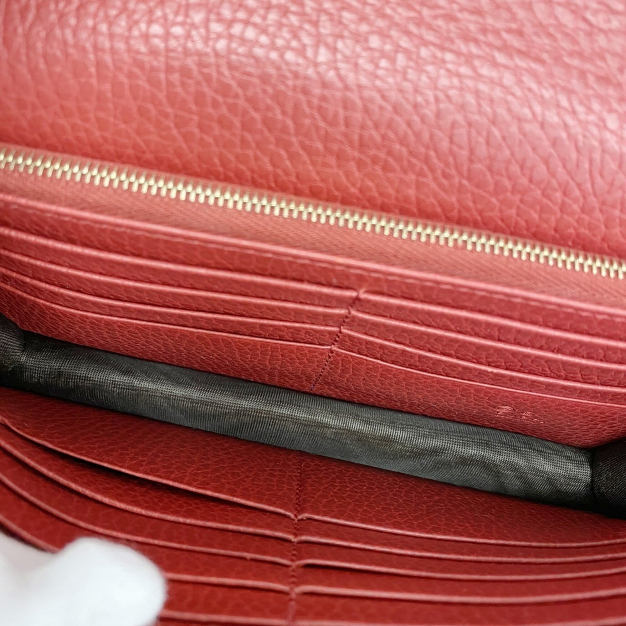 Gucci Red Color Leather Chain/Shoulder Wallet (Pre-Owned)