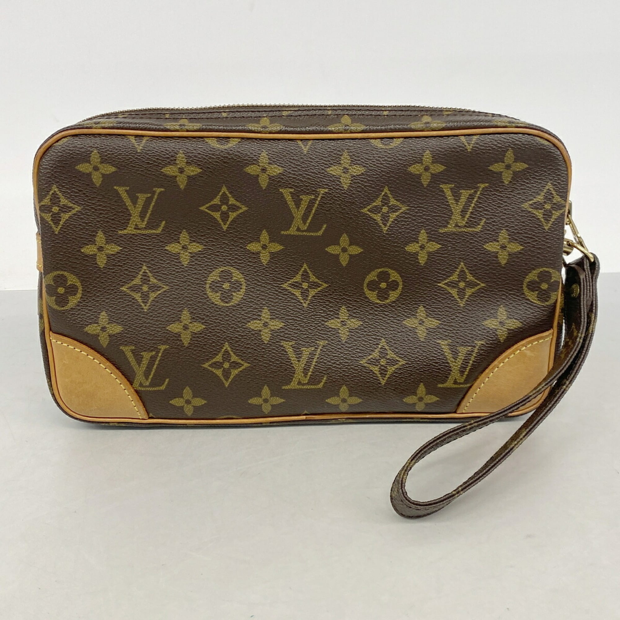 Louis Vuitton Brown Clutch Bag (Pre-Owned)