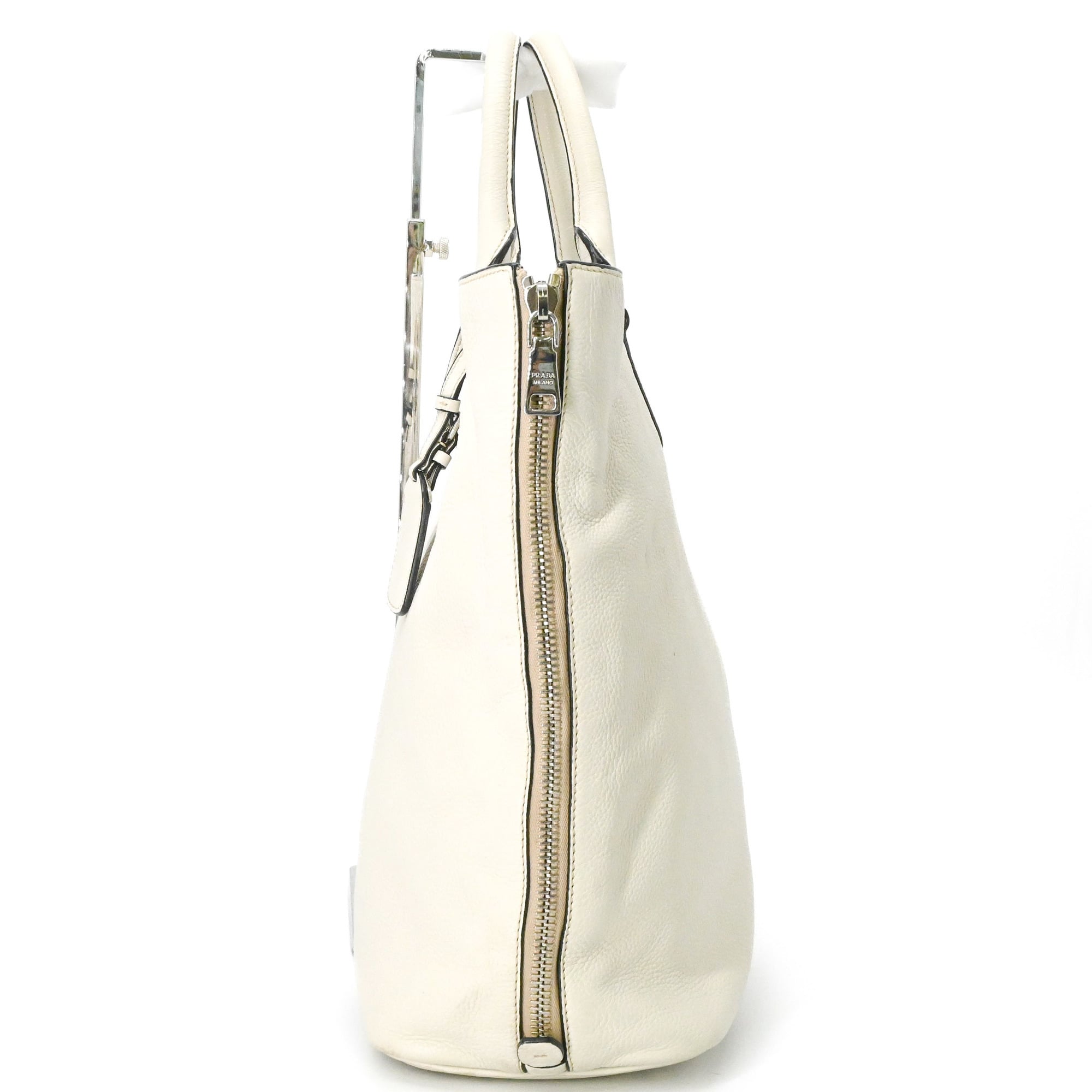 Prada White Leather Shoulder Bag Tote Bag (Pre-Owned)