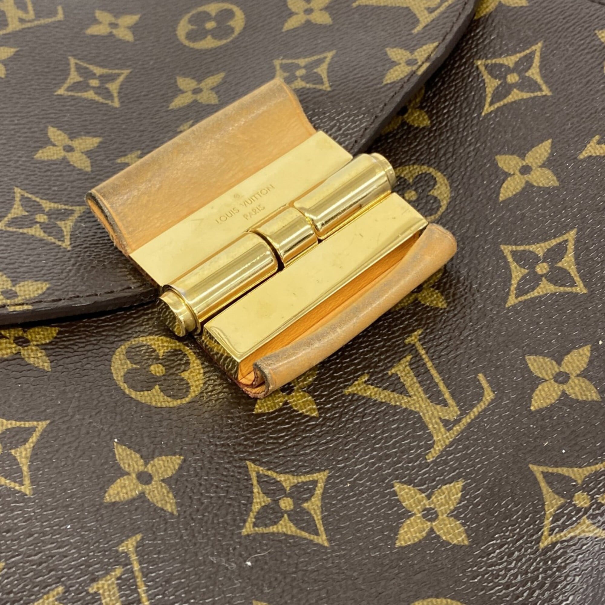 Louis Vuitton Bordeaux Brown Shoulder Bag (Pre-Owned)