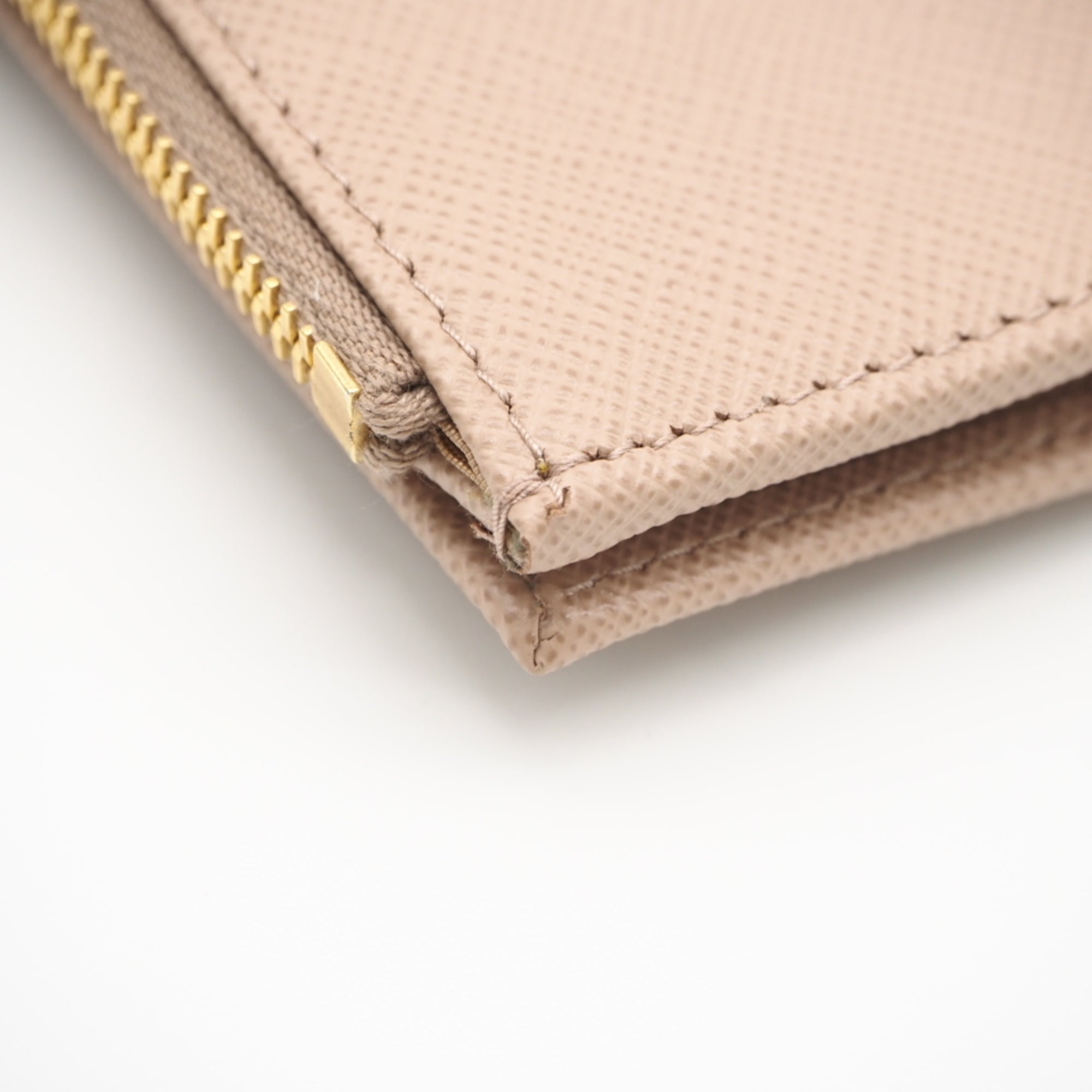 Prada Saffiano Beige Saffiano Wallet (Bi-Fold) (Pre-Owned)