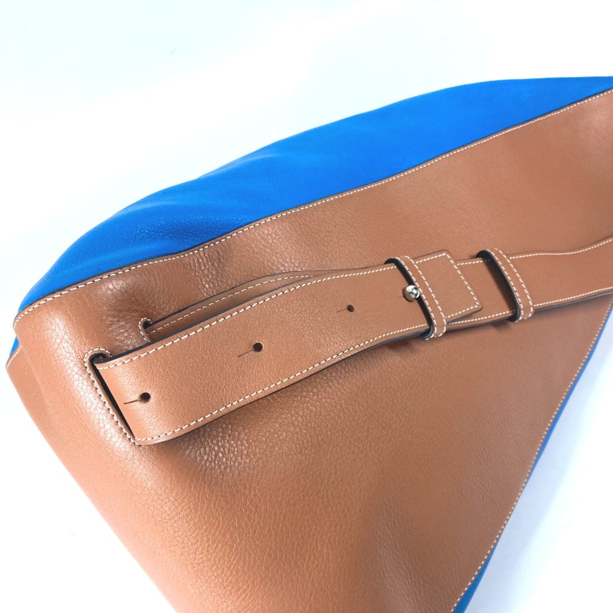 Loewe Blue Leather Shoulder Bag (Pre-Owned)