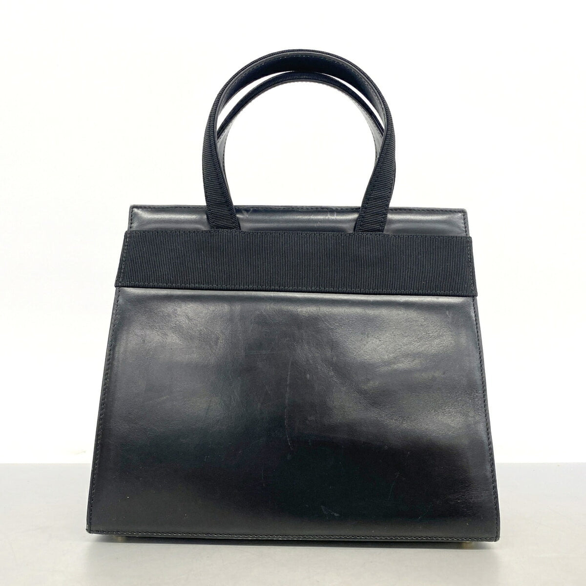 Salvatore Ferragamo Black Leather Handbag (Pre-Owned)