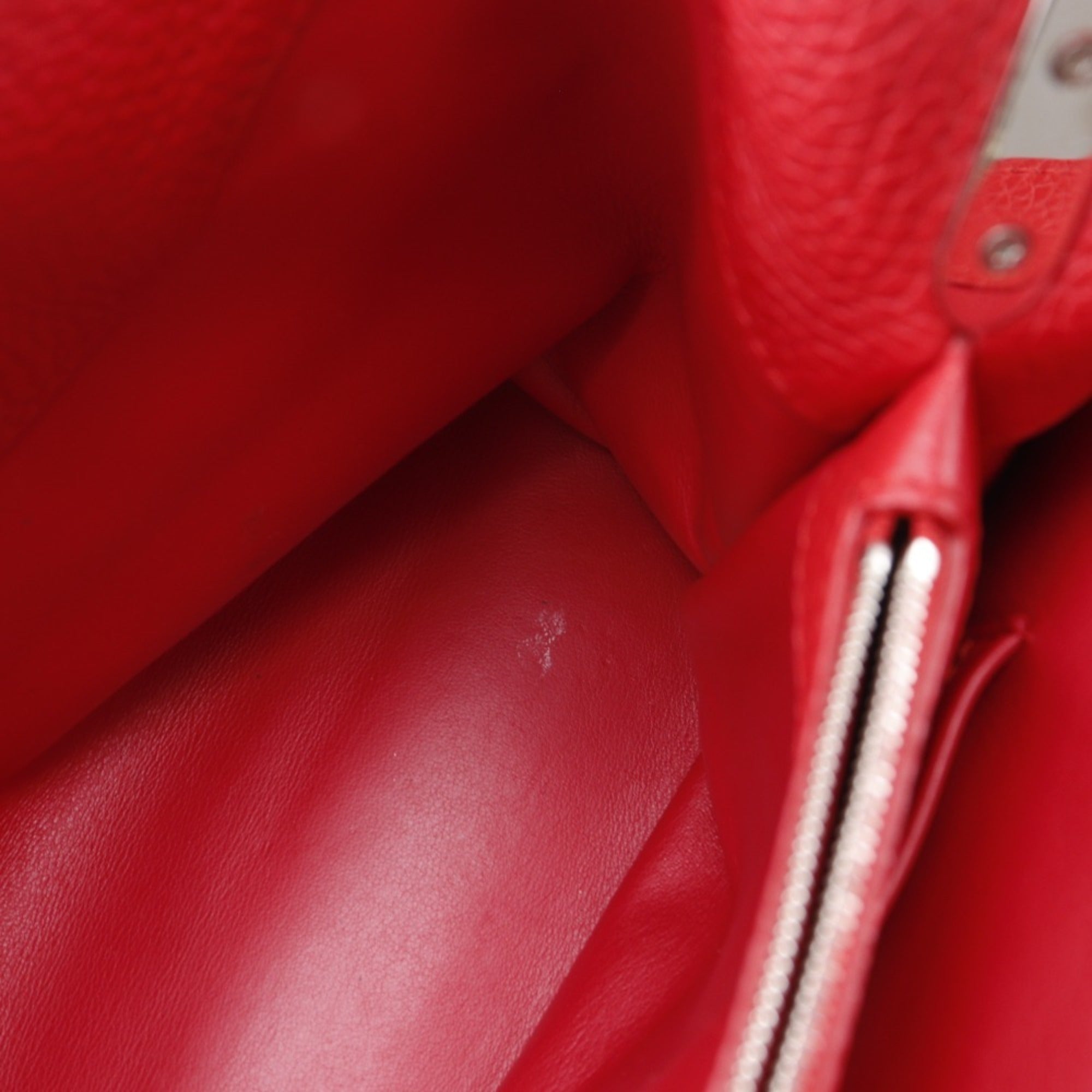 Louis Vuitton Red Color Handbag (Pre-Owned)