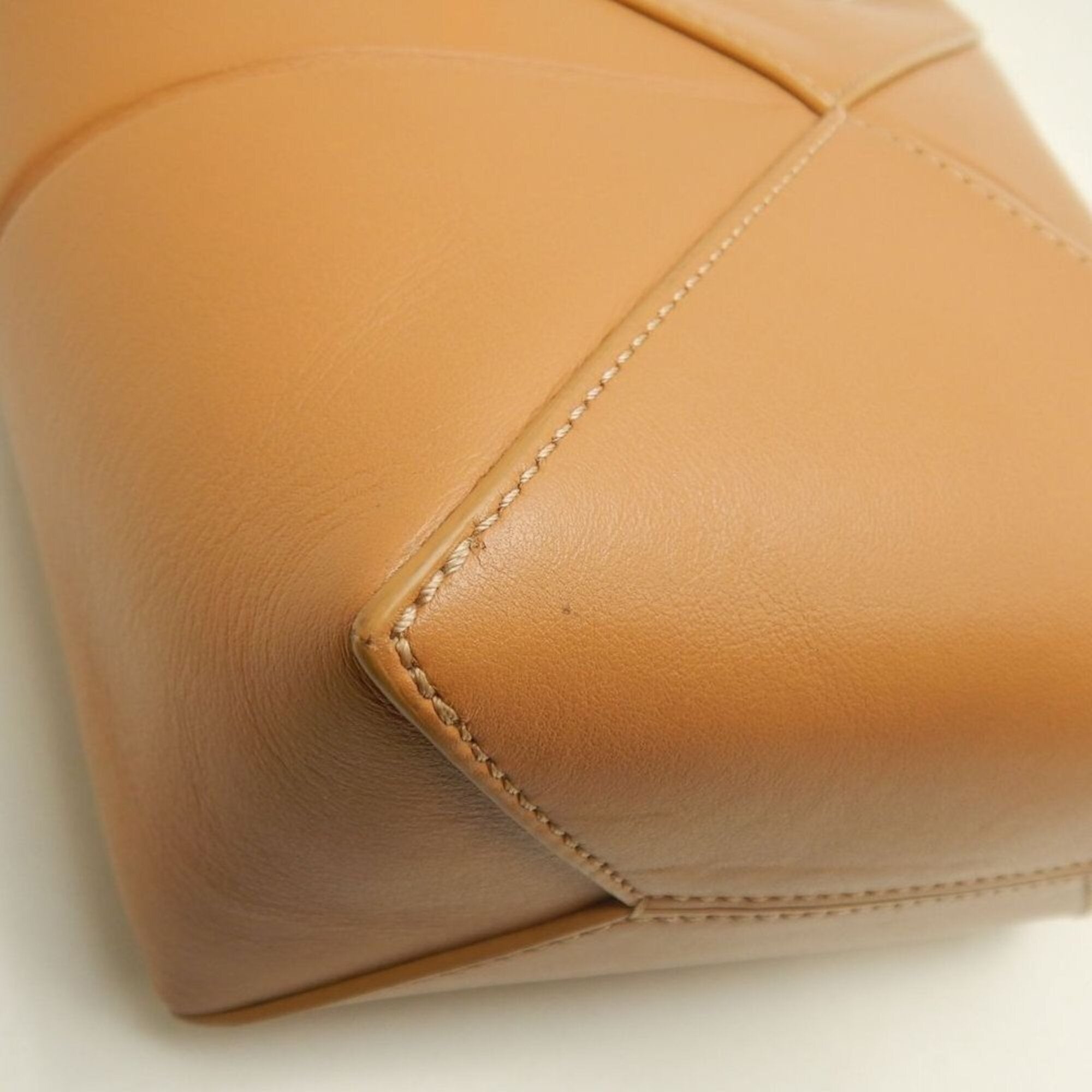 Loewe Gold Leather Tote Bag (Pre-Owned)