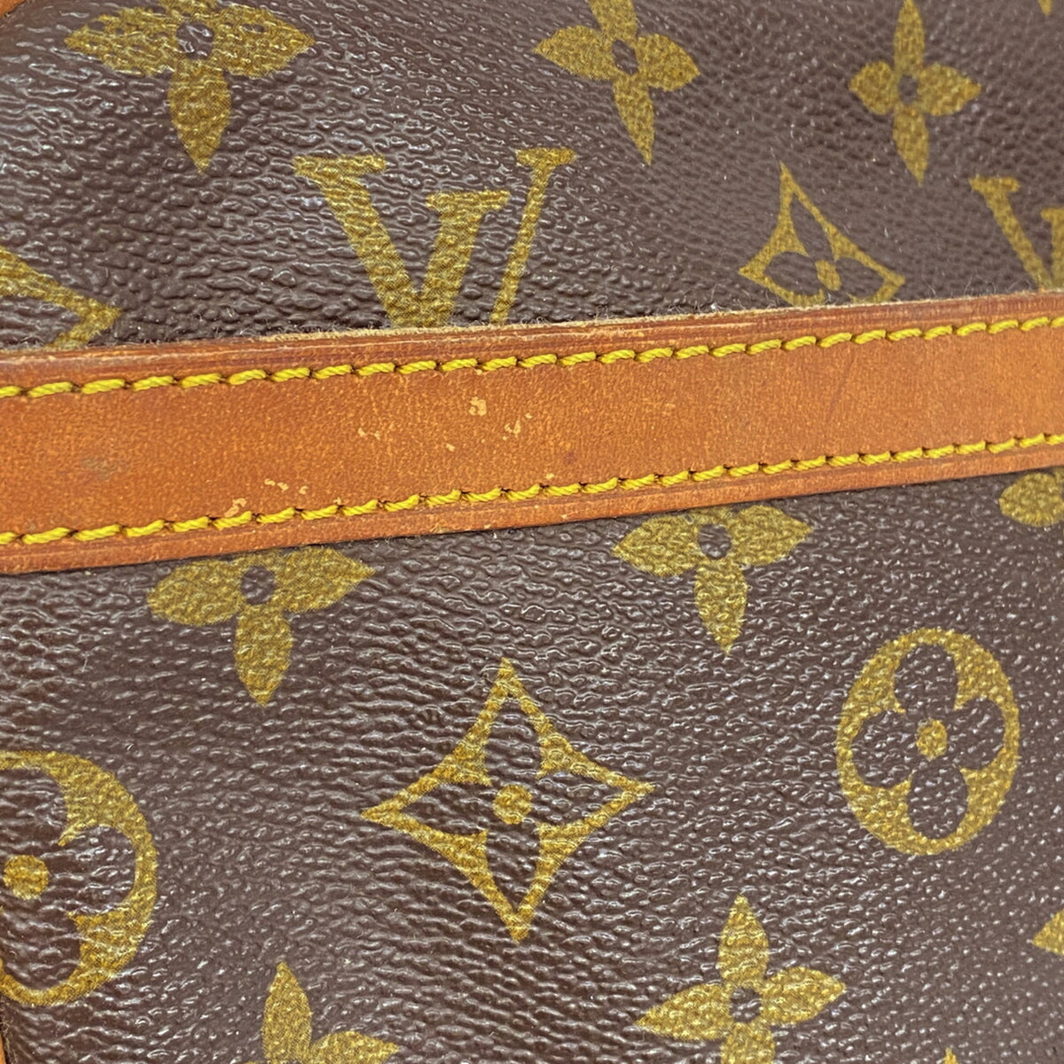 Louis Vuitton Brown Shoulder Bag (Pre-Owned)