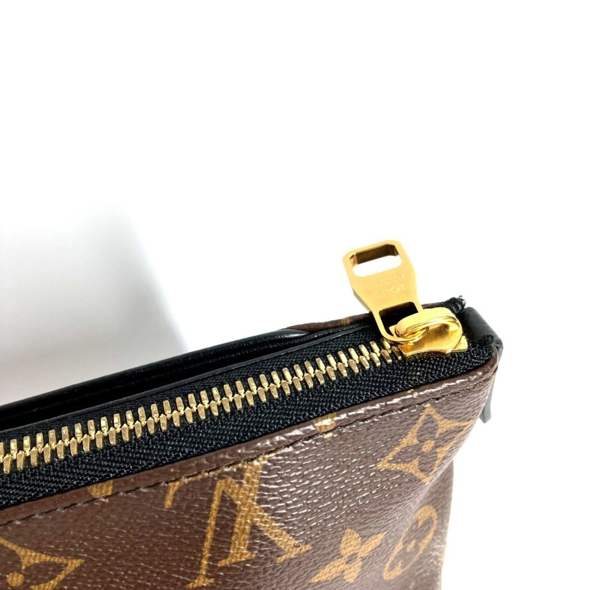 Louis Vuitton Black Brown Monogram Clutch Bag Pouch (Pre-Owned)