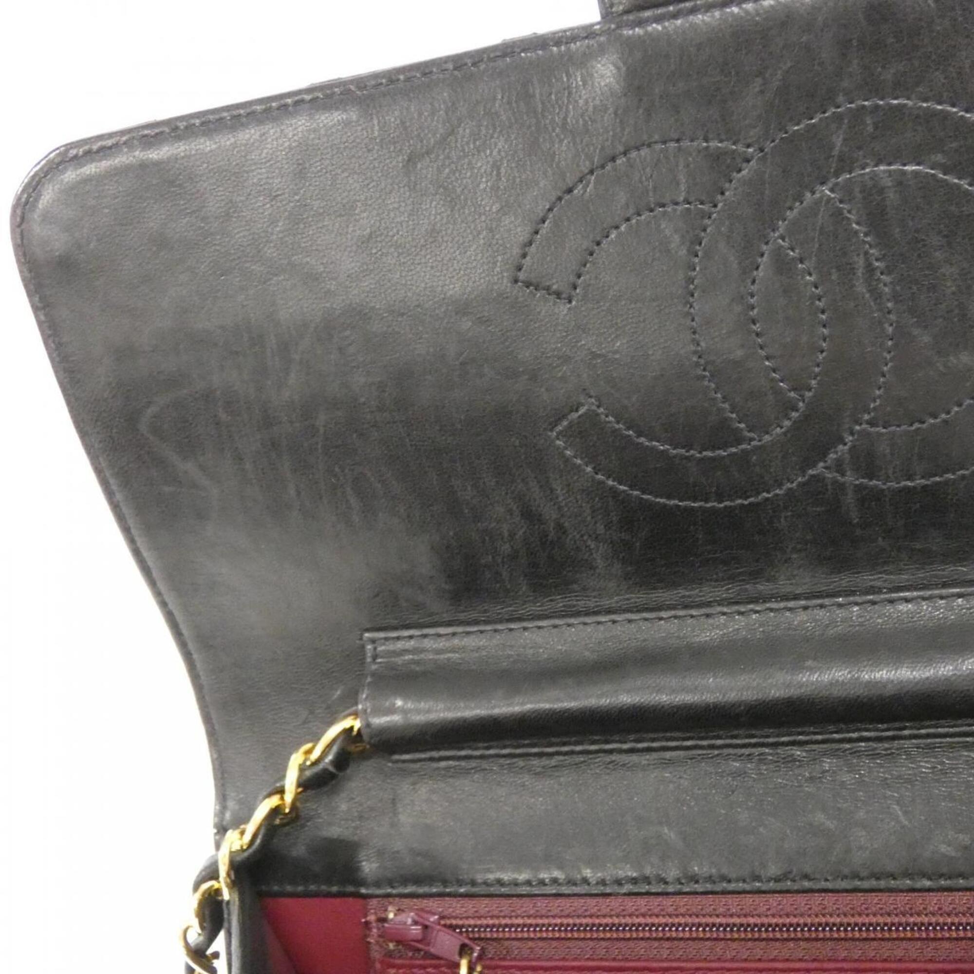 Chanel Black Leather Shoulder Bag (Pre-Owned)