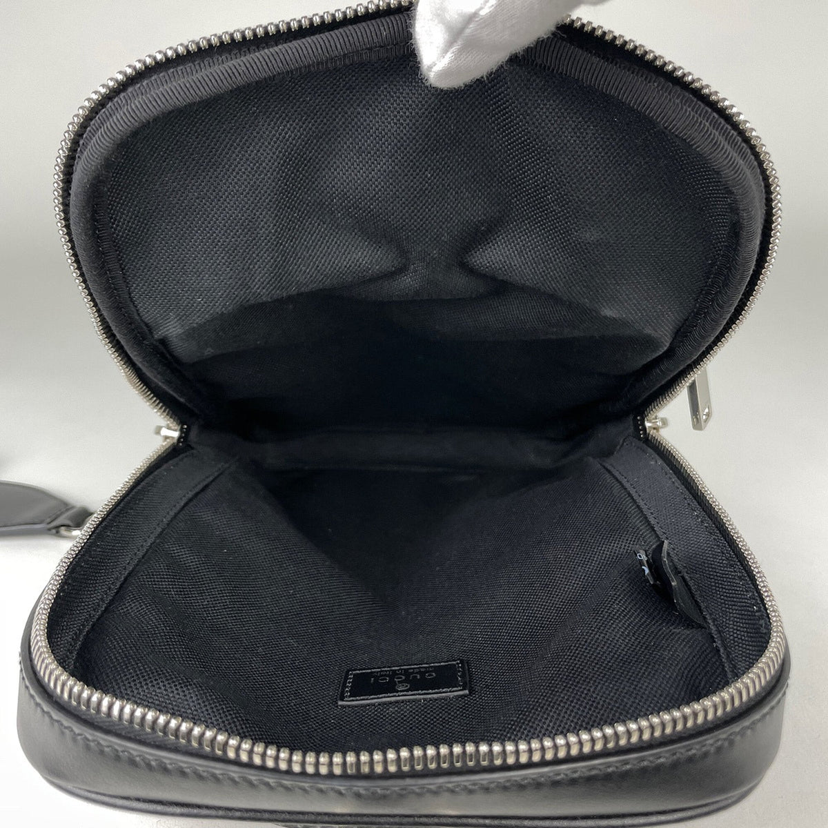Gucci Sherry Line Black Gg Supreme Leather Shoulder Bag (Pre-Owned)