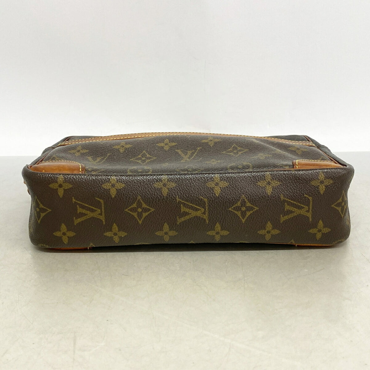 Louis Vuitton Brown Shoulder Bag (Pre-Owned)