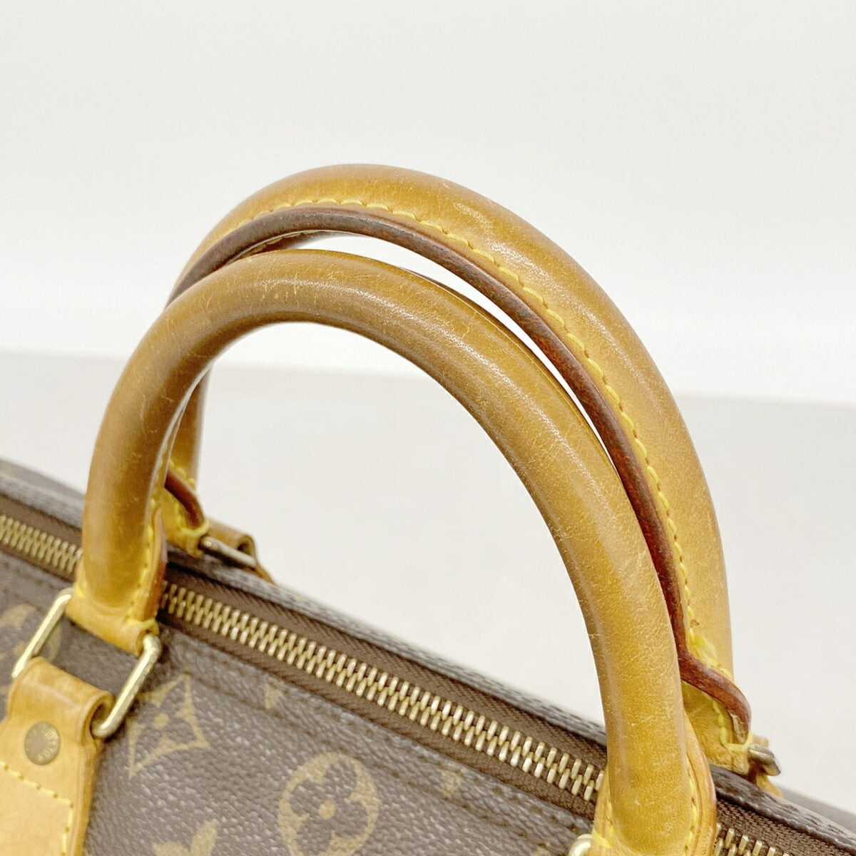 Louis Vuitton Brown Handbag (Pre-Owned)
