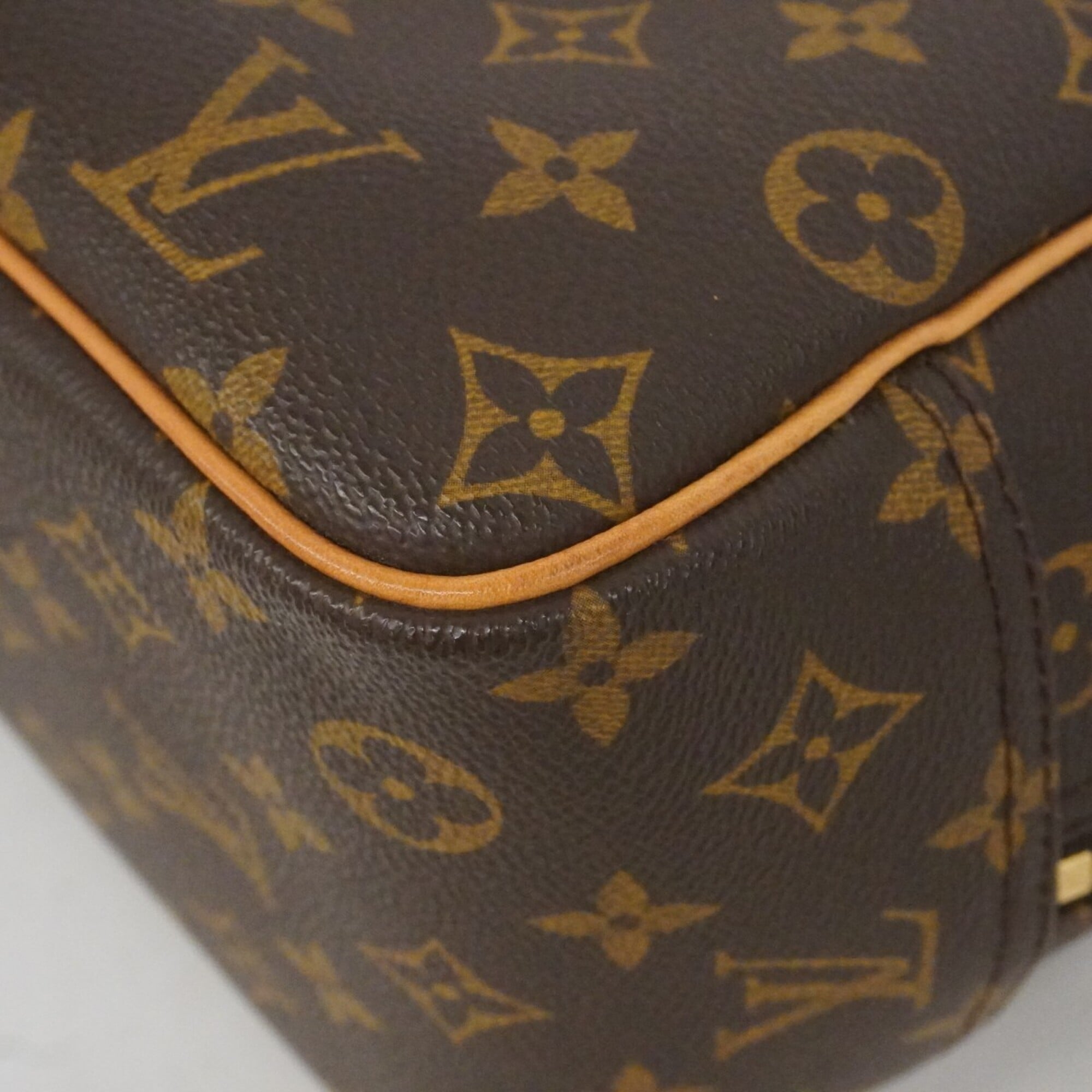 Louis Vuitton Brown Handbag (Pre-Owned)