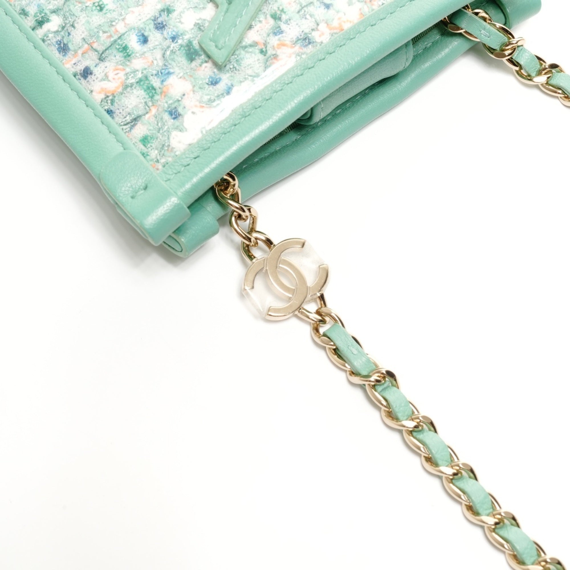 Chanel Green Tweed Pvc Shoulder Bag (Pre-Owned)