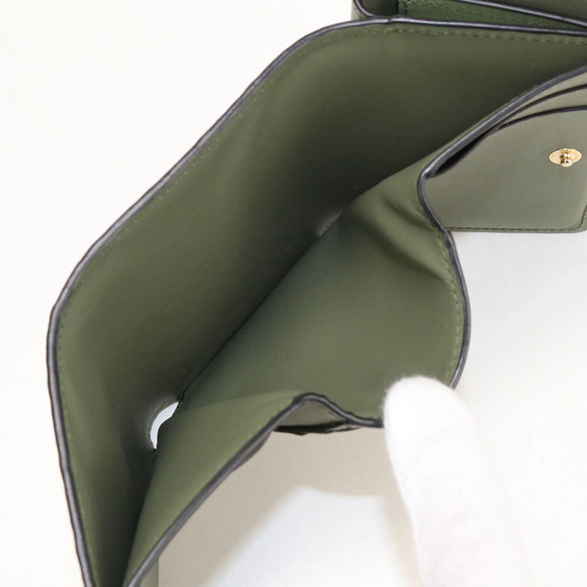Loewe Green Leather Wallet (Tri-Fold) (Pre-Owned)
