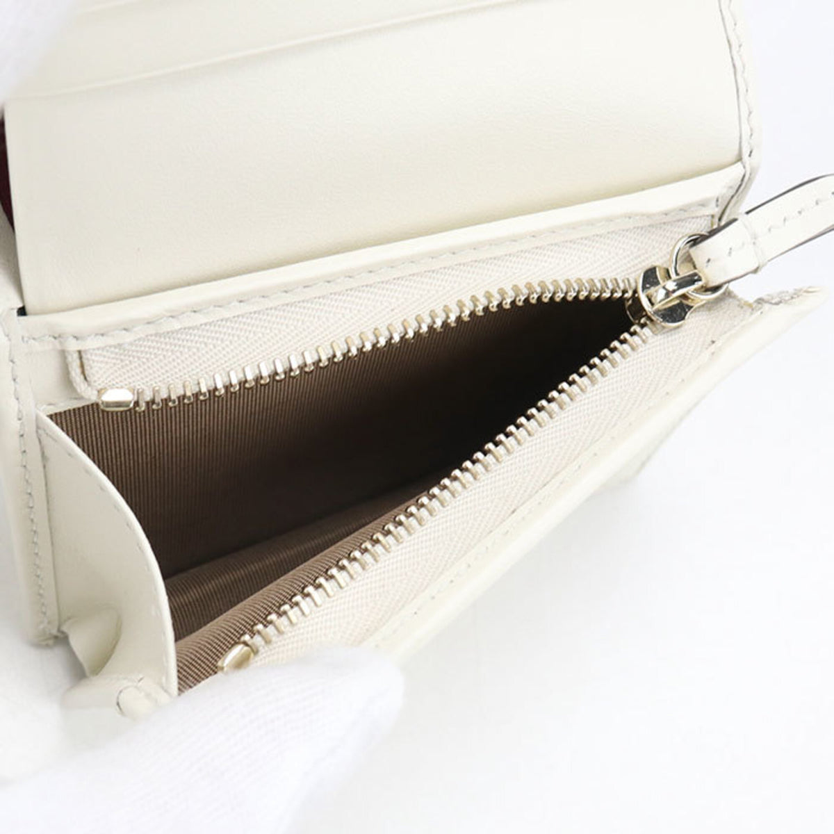 Gucci Beige Fabric Wallet (Bi-Fold) (Pre-Owned)