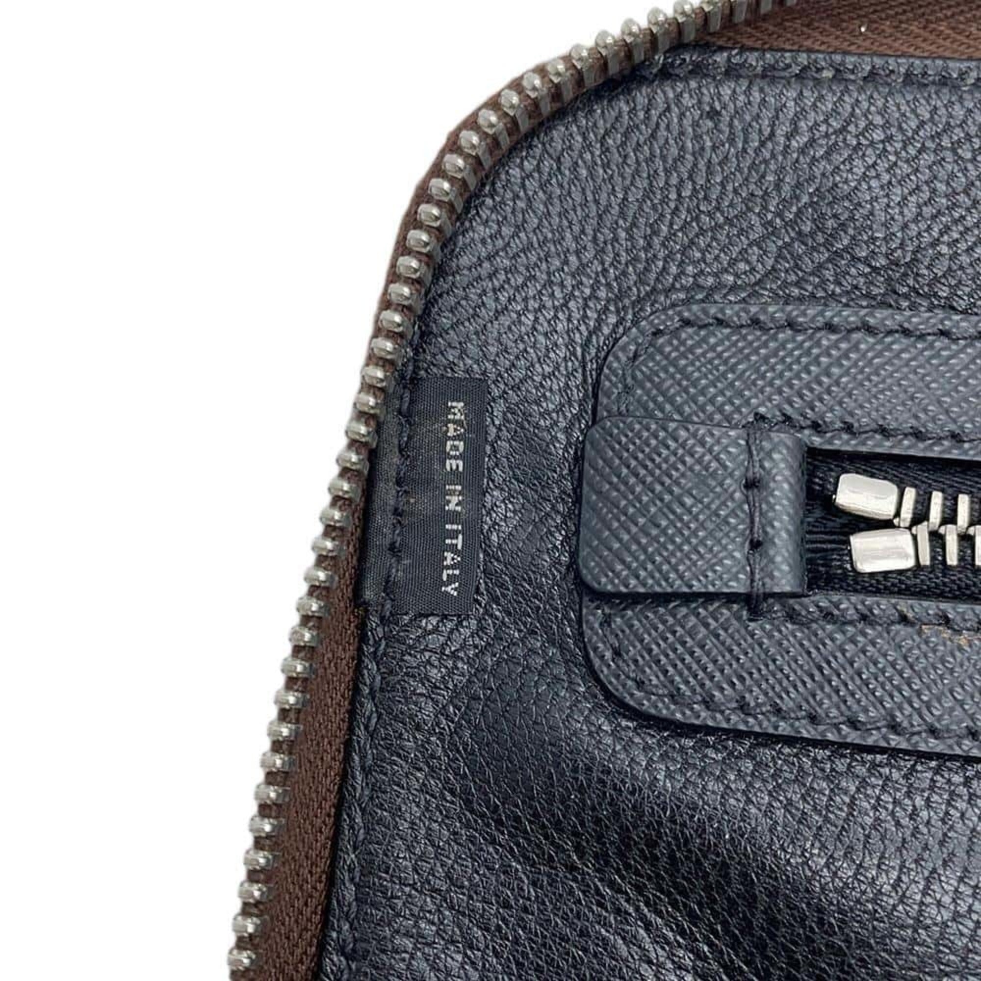 Prada Brown Leather Clutch Bag (Pre-Owned)