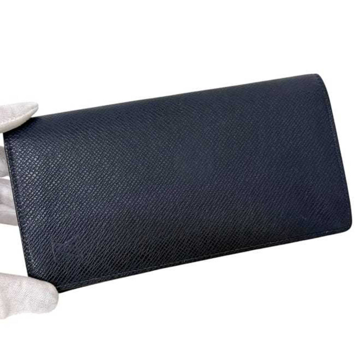 Louis Vuitton Navy Taiga Leather Long Wallet (Bi-Fold) (Pre-Owned)