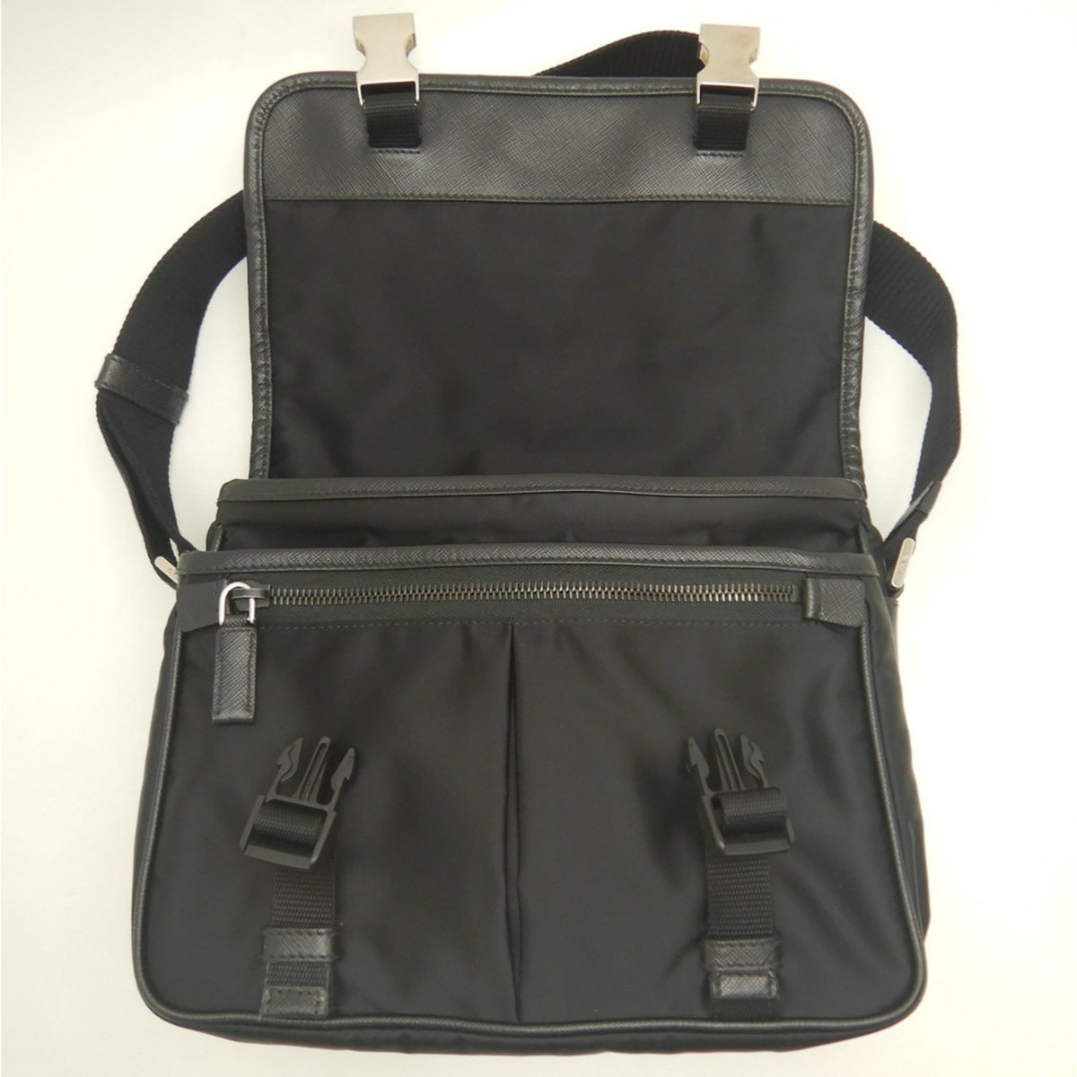 Prada Saffiano Nero Leather Shoulder Bag (Pre-Owned)