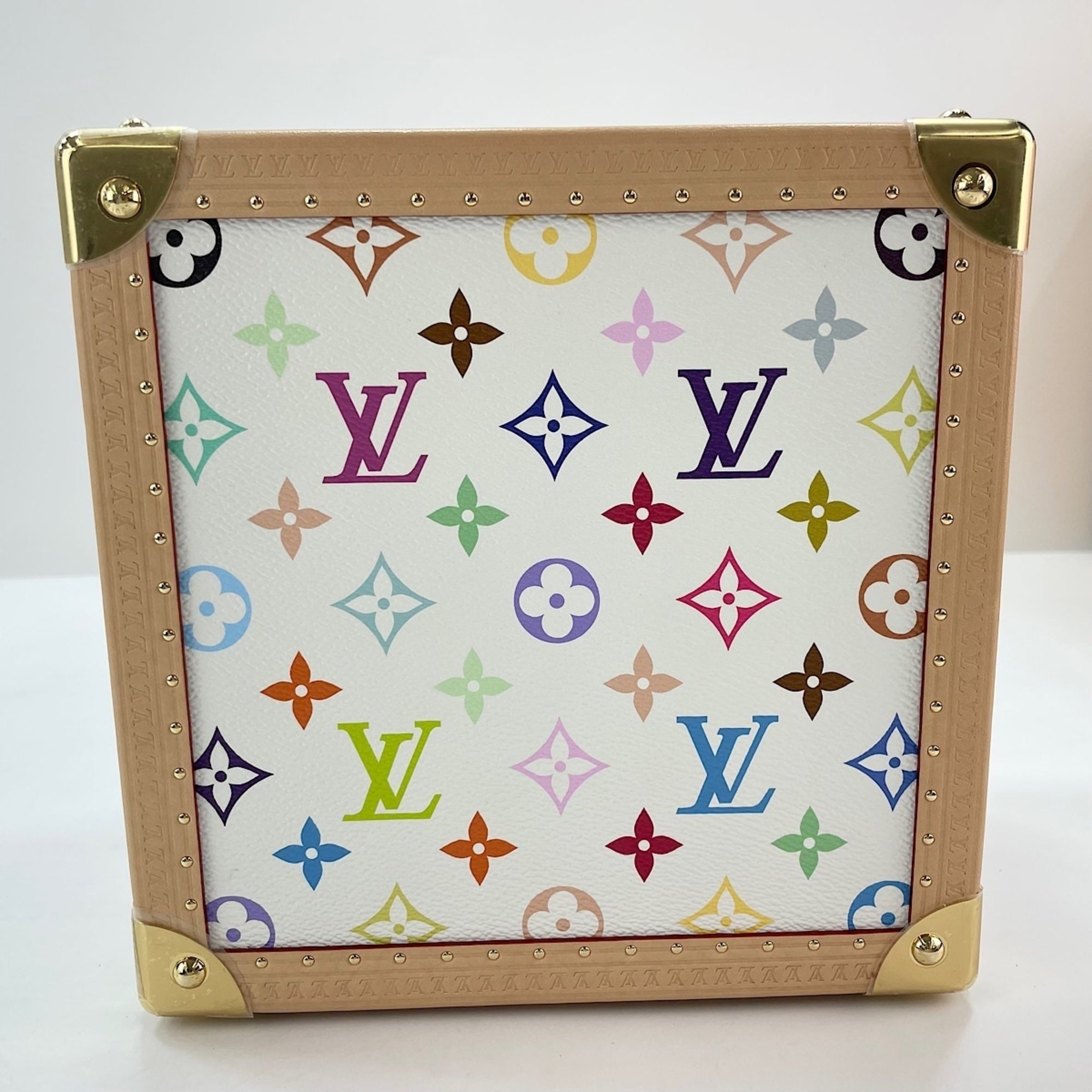 Louis Vuitton White (Pre-Owned)