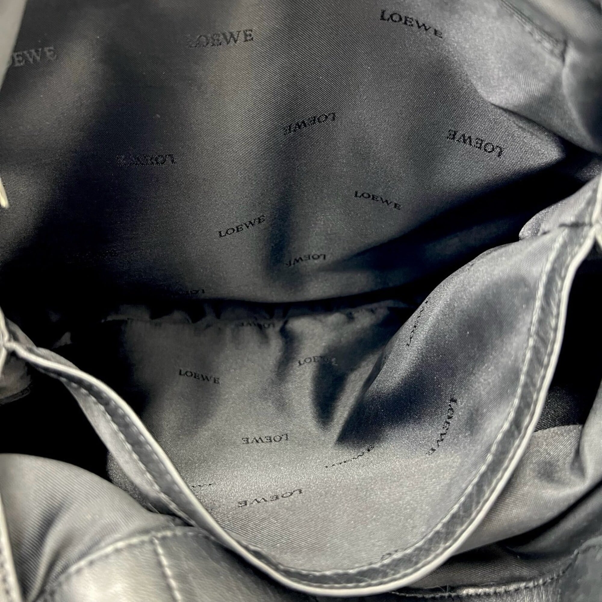Loewe Black Leather Tote Bag (Pre-Owned)