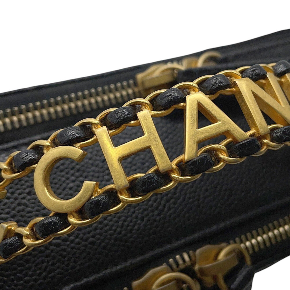 Chanel Matelasse Black Grained Calfskin Handbag Shoulder Bag (Pre-Owned)