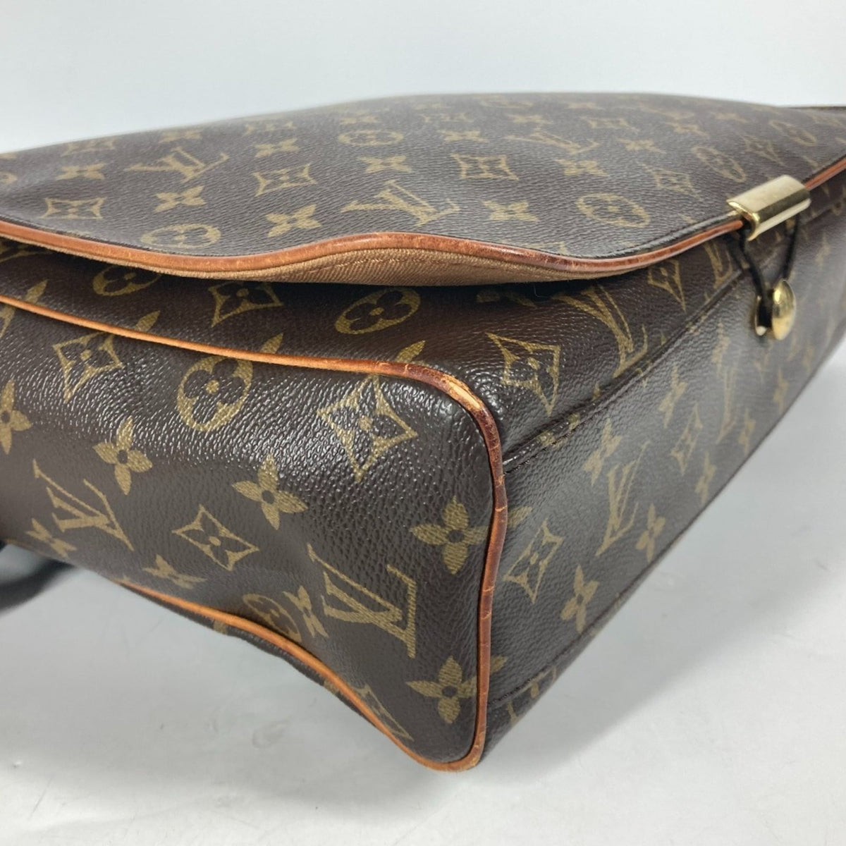 Louis Vuitton Brown Monogram Monogram Messenger Bag Shoulder Bag (Pre-Owned)