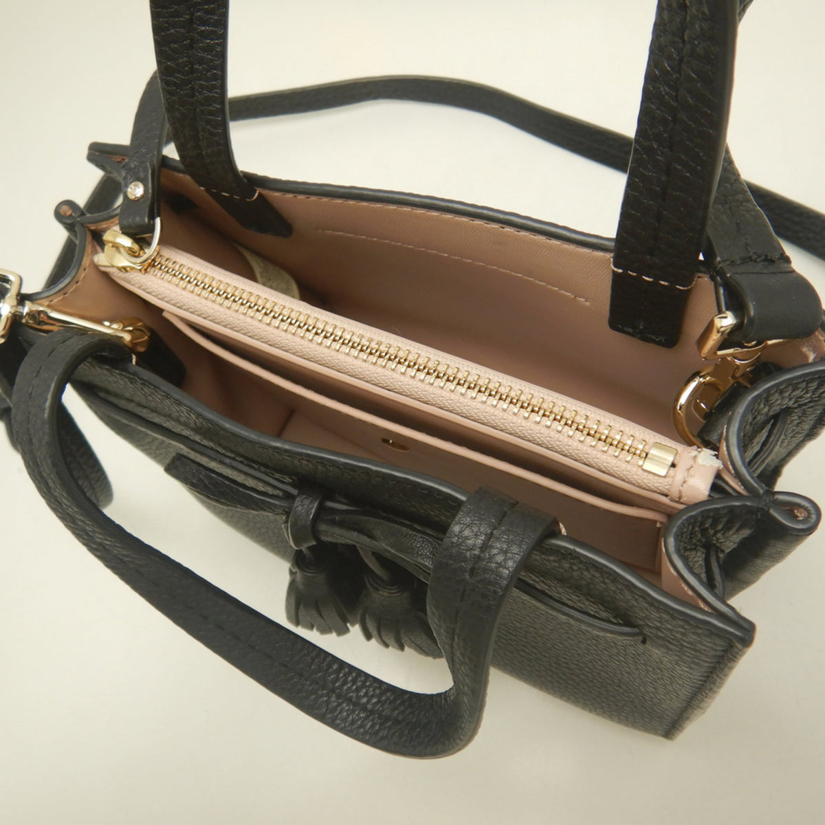 Kate Spade Black Leather Handbag (Pre-Owned)
