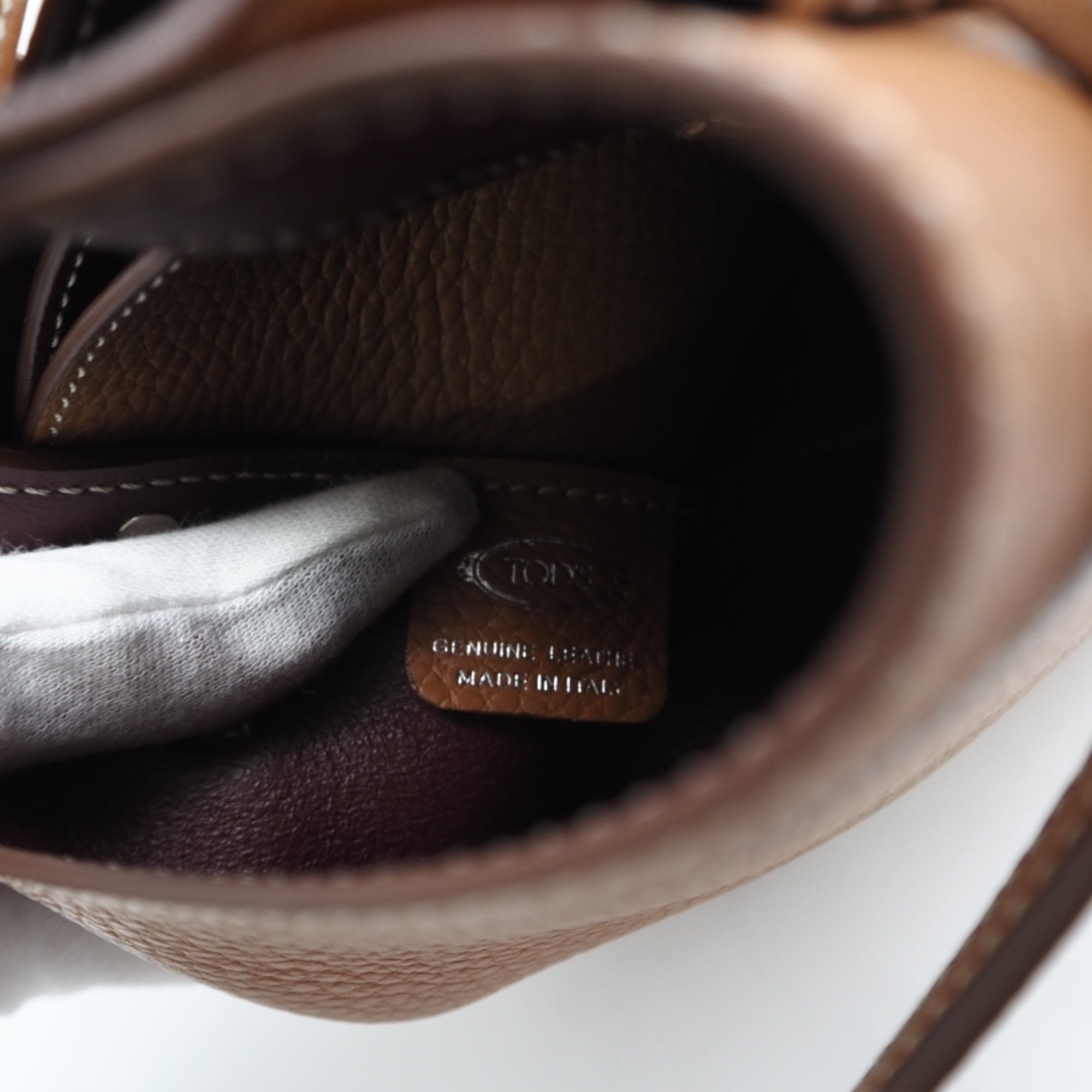 Tod's Brown Leather Handbag (Pre-Owned)