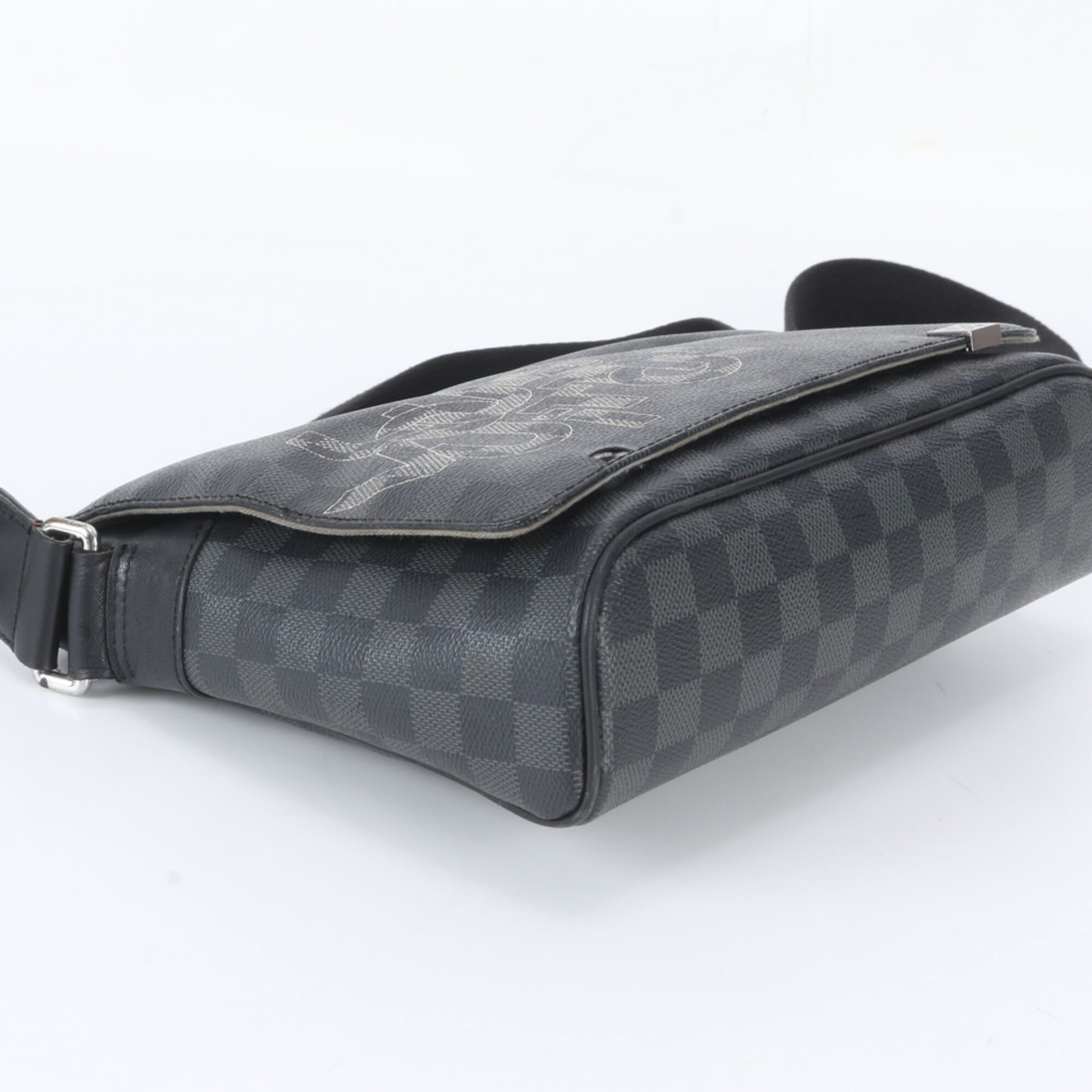 Louis Vuitton Damier Graphite Black Gray Leather Shoulder Bag (Pre-Owned)