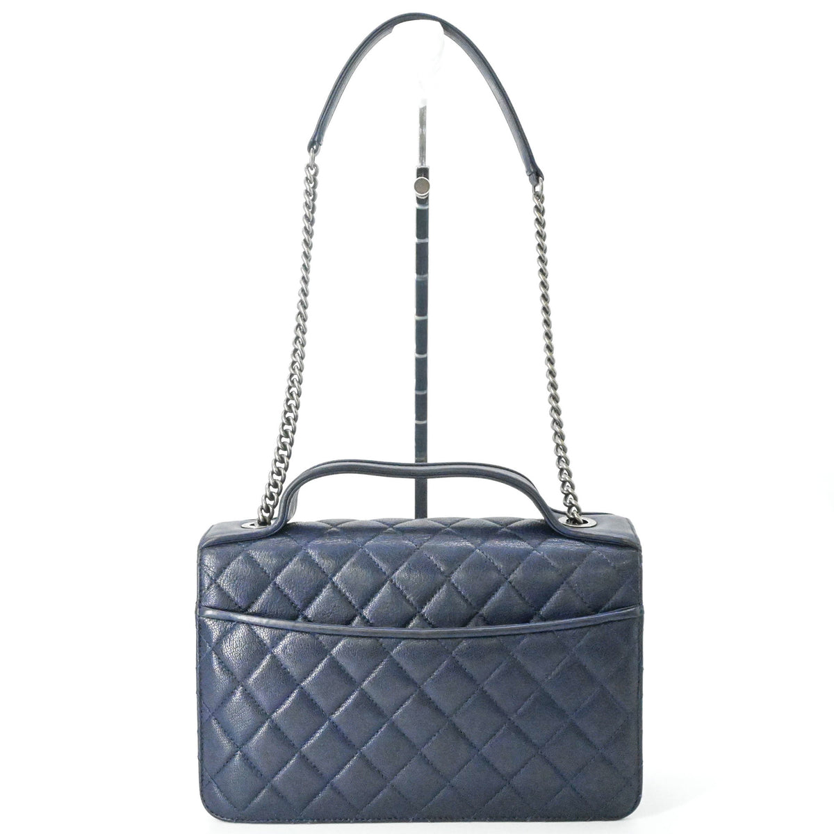 Chanel Matelasse Navy Leather Handbag Shoulder Bag (Pre-Owned)