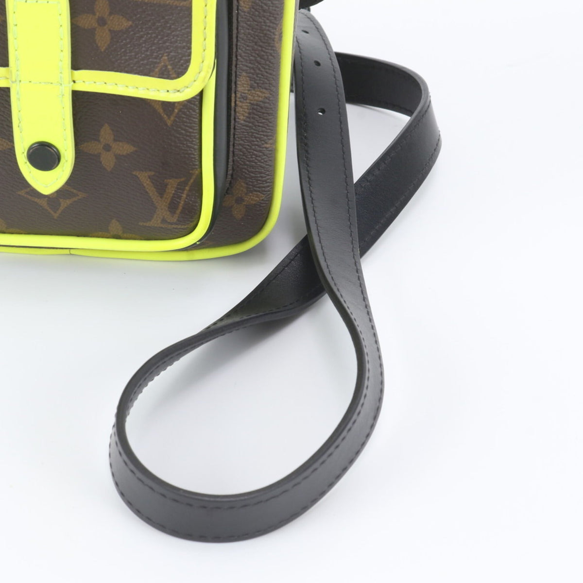 Louis Vuitton Brown Leather Coated Canvas Shoulder Bag (Pre-Owned)