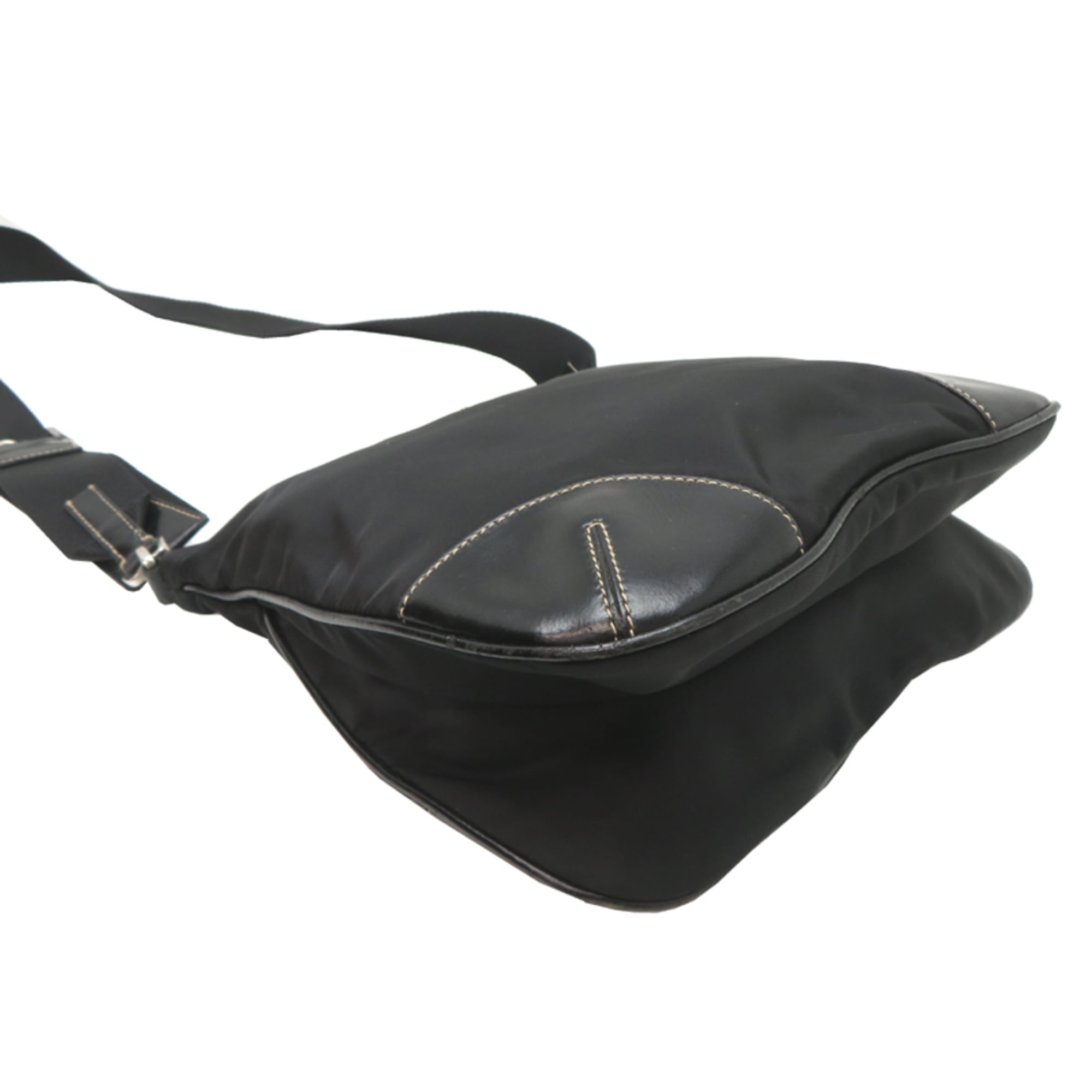 Prada Black Nylon Leather Shoulder Bag (Pre-Owned)