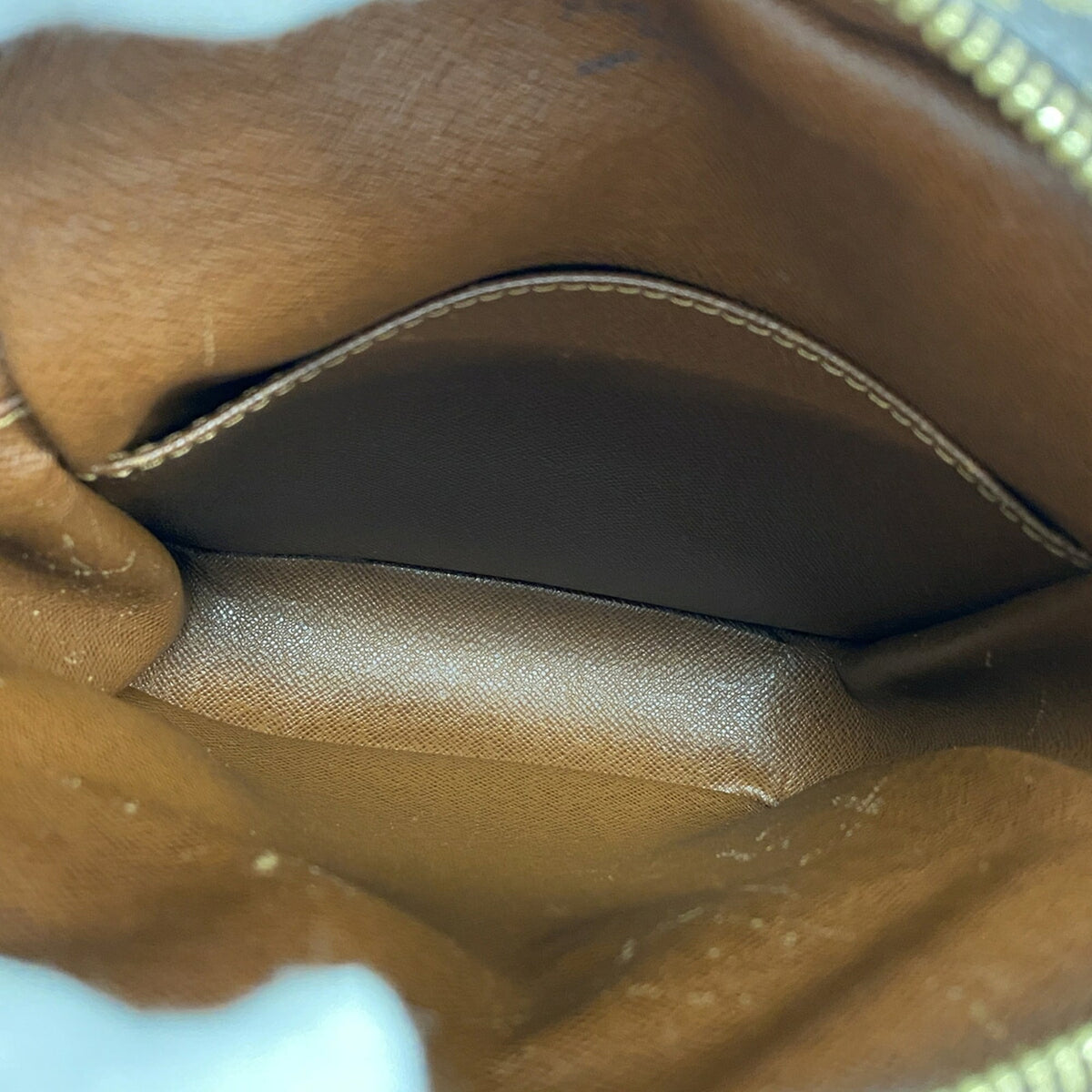 Louis Vuitton Brown Shoulder Bag (Pre-Owned)