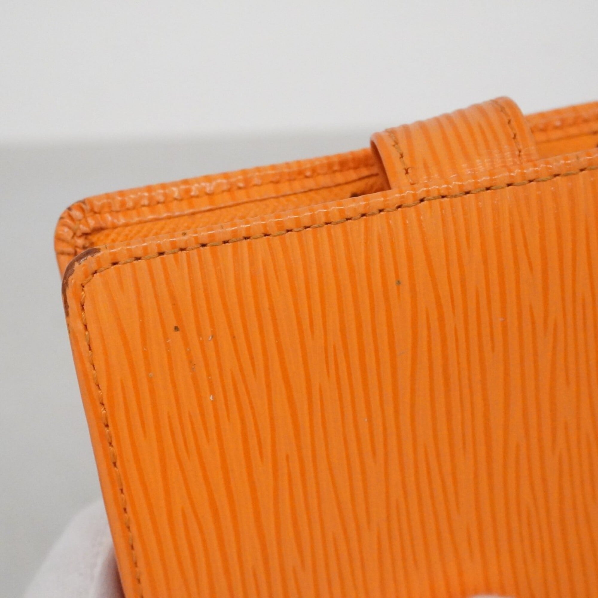 Louis Vuitton Mandarin Wallet (Bi-Fold) (Pre-Owned)