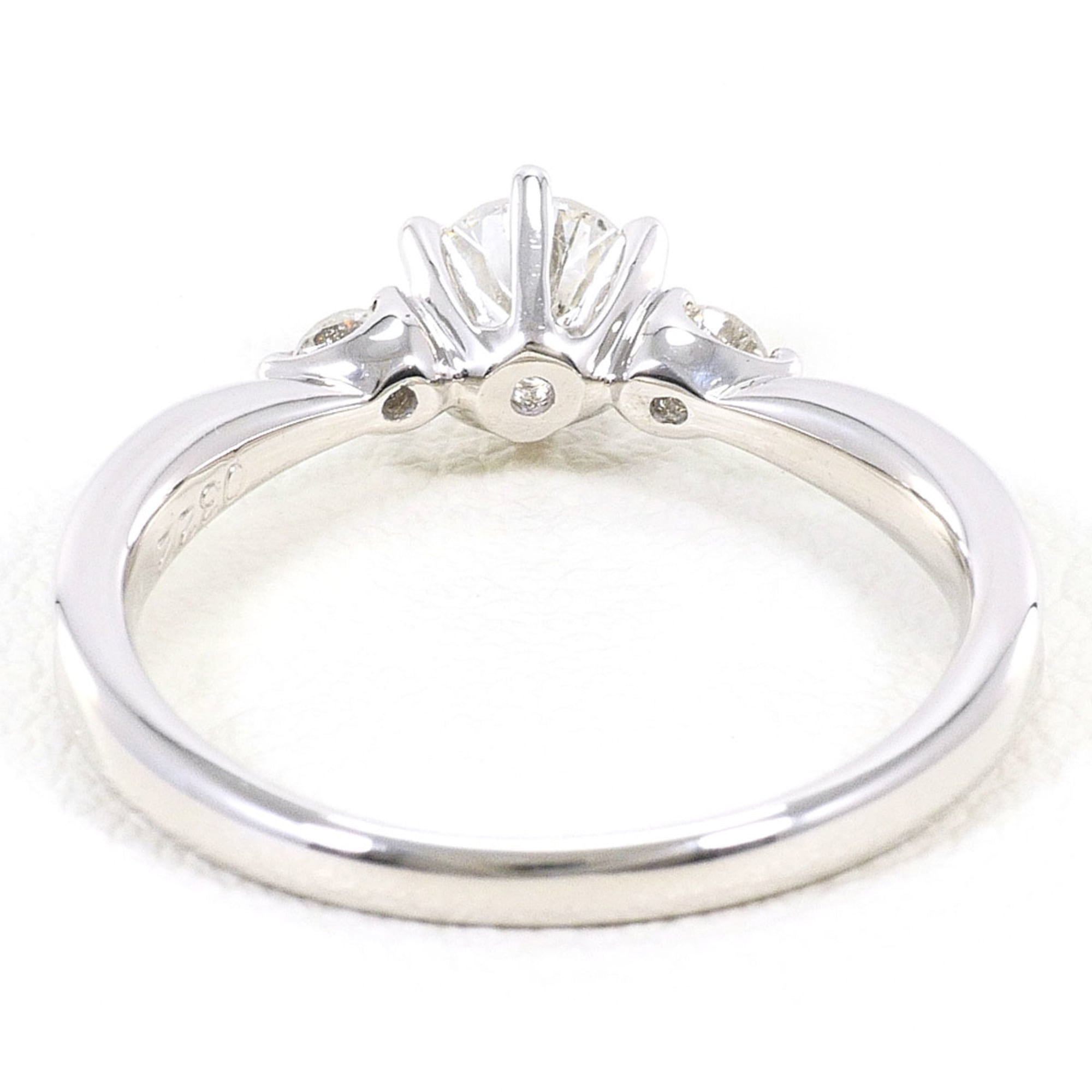 Unbranded White Gold White Gold (18K) Band Ring (Pre-Owned)