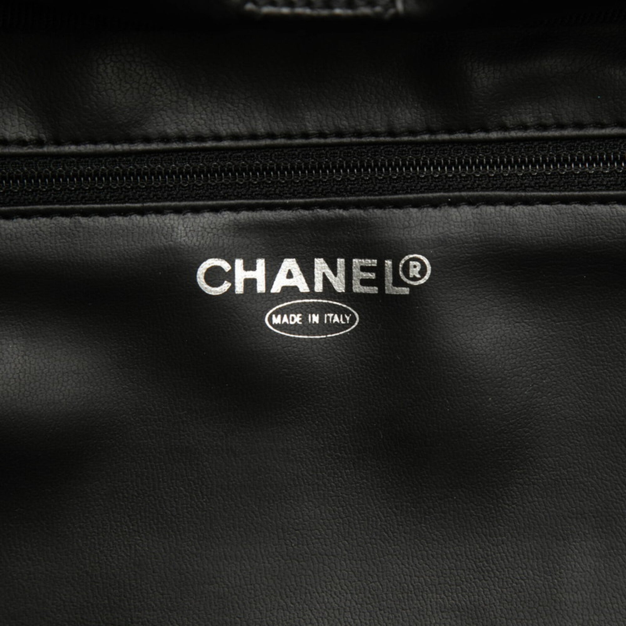 Chanel Black Grained Calfskin Handbag Shoulder Bag (Pre-Owned)