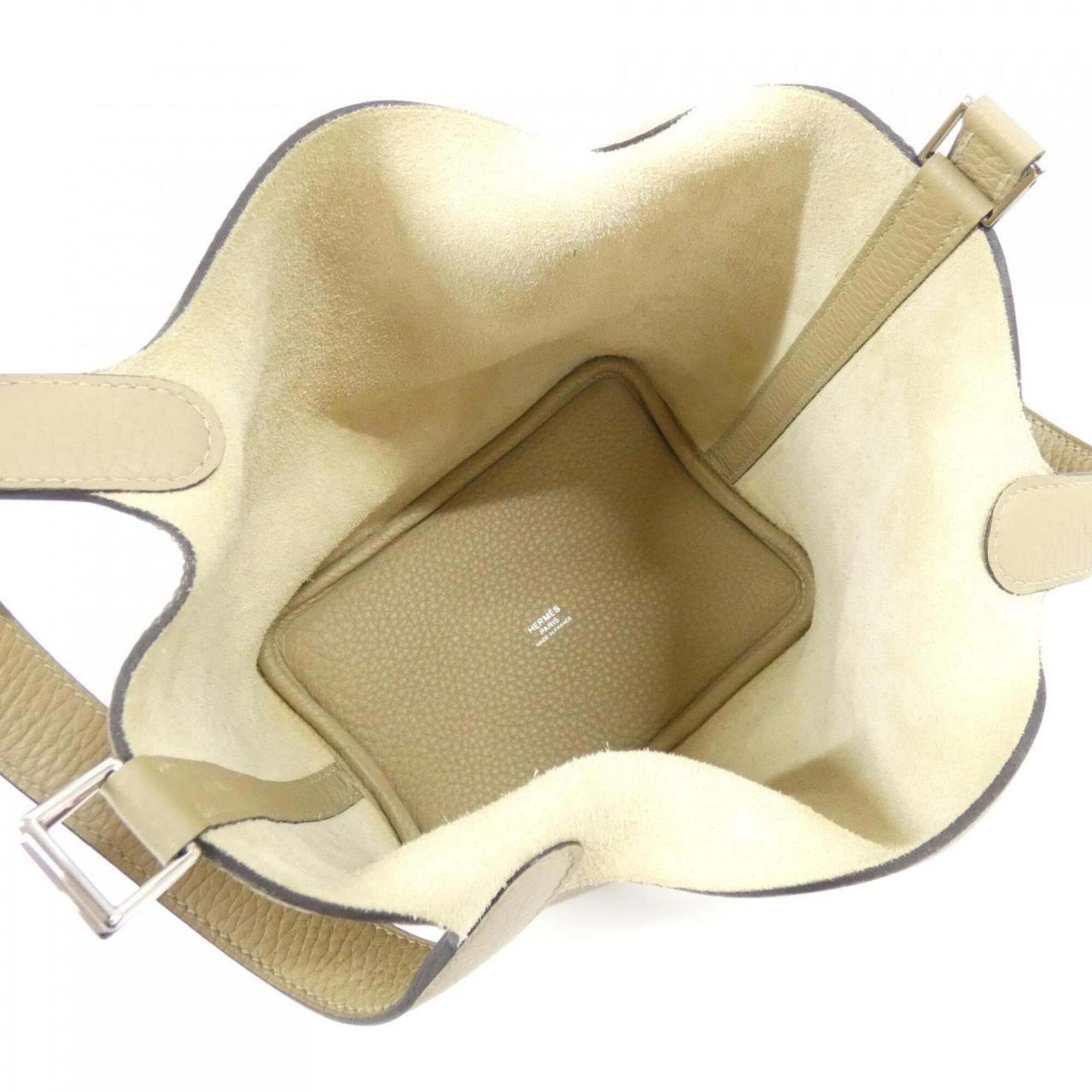 Hermes Beige Taurillon Clemence Leather Handbag (Pre-Owned)
