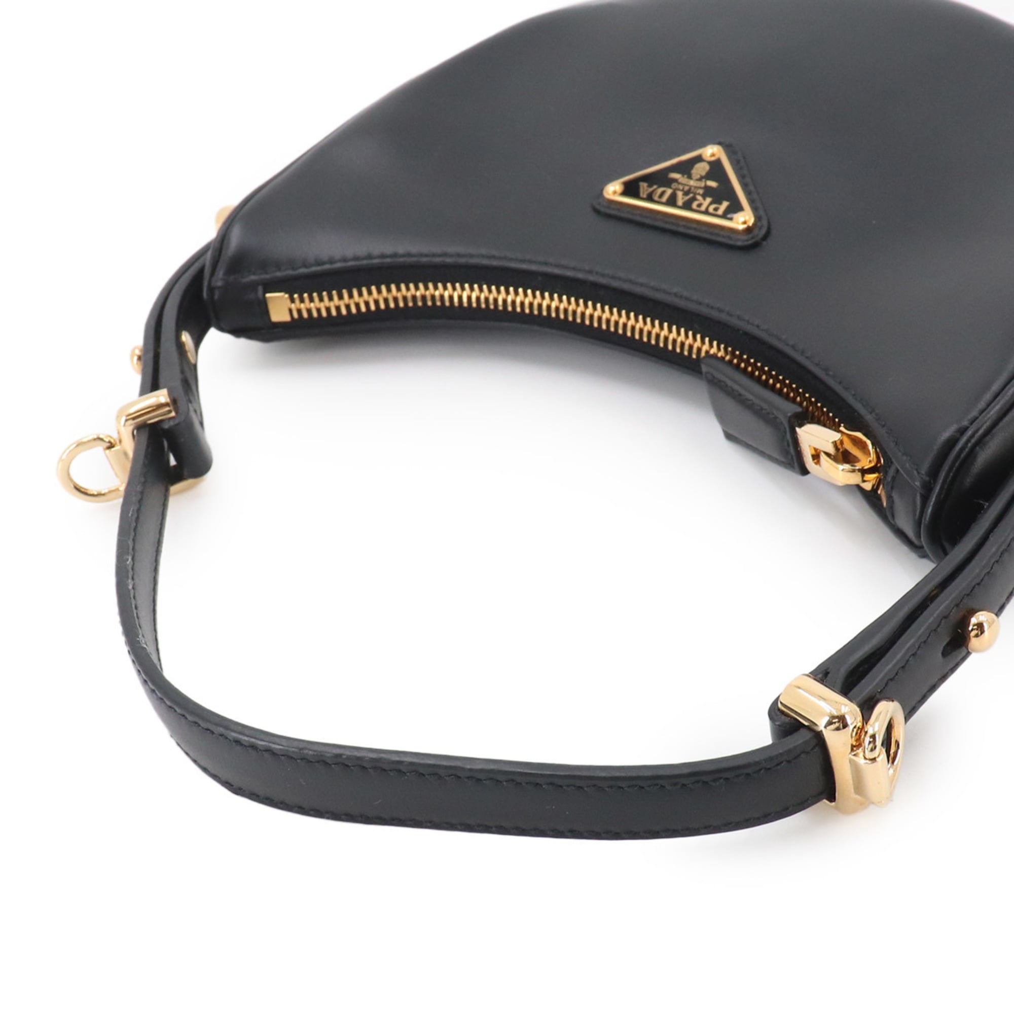 Prada Black Leather Handbag (Pre-Owned)