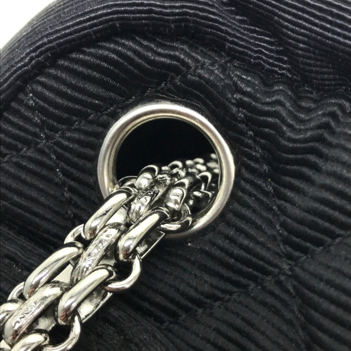 Chanel Black Cloth Shoulder Bag (Pre-Owned)
