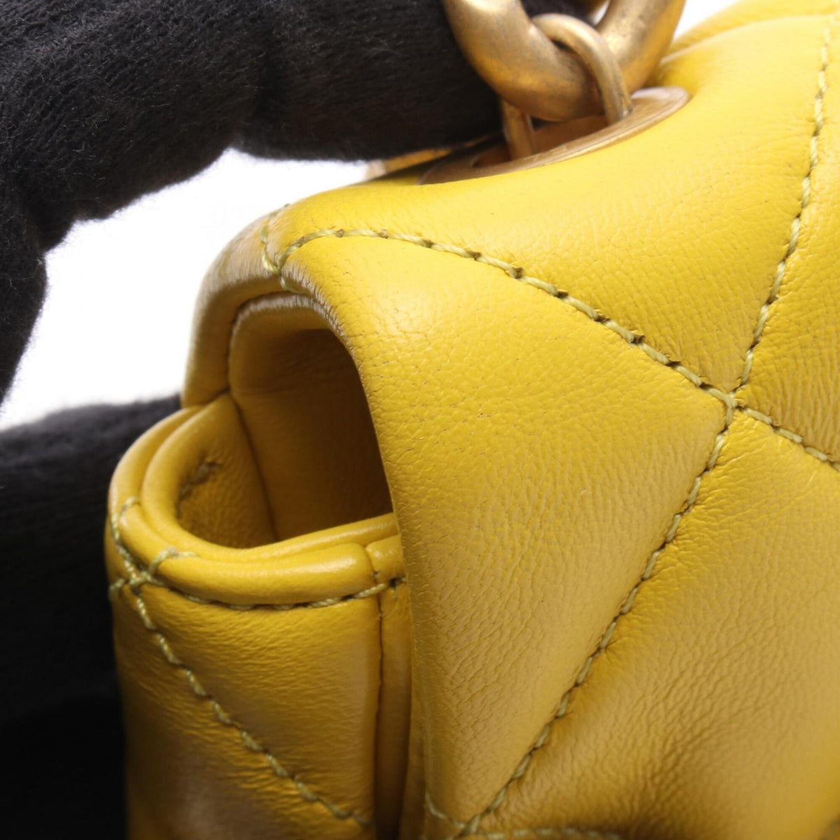 Chanel Yellow Leather Handbag Shoulder Bag (Pre-Owned)