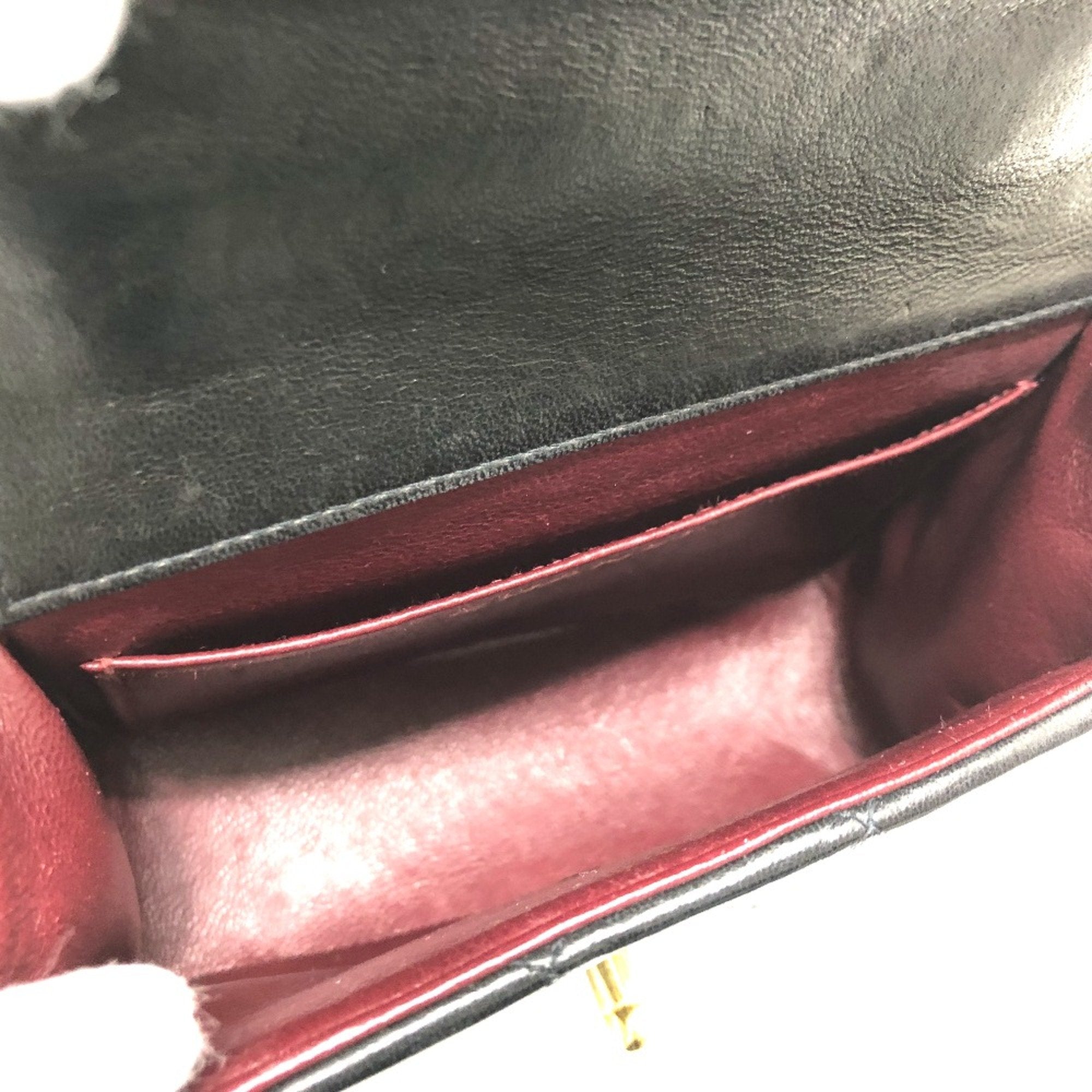 Chanel Black Leather Handbag (Pre-Owned)