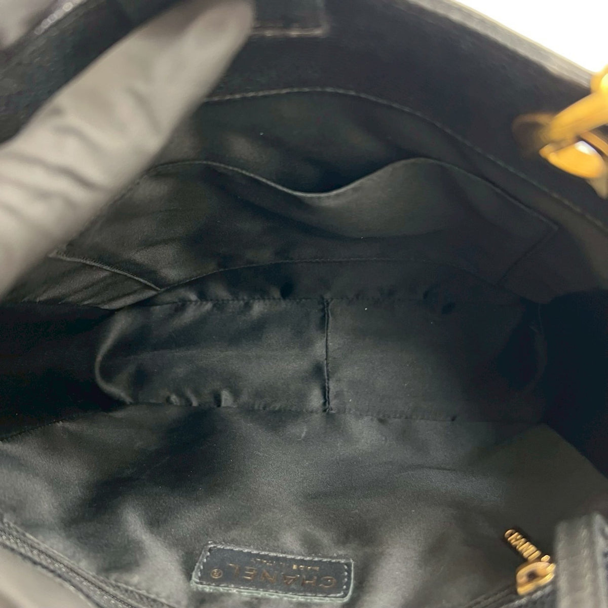 Chanel Black Grained Calfskin Handbag Tote Bag (Pre-Owned)