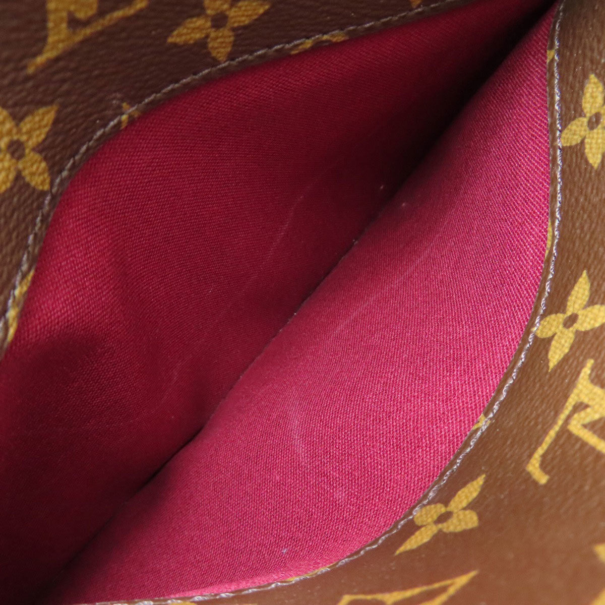 Louis Vuitton Monogram Monogram Canvas Handbag (Pre-Owned)