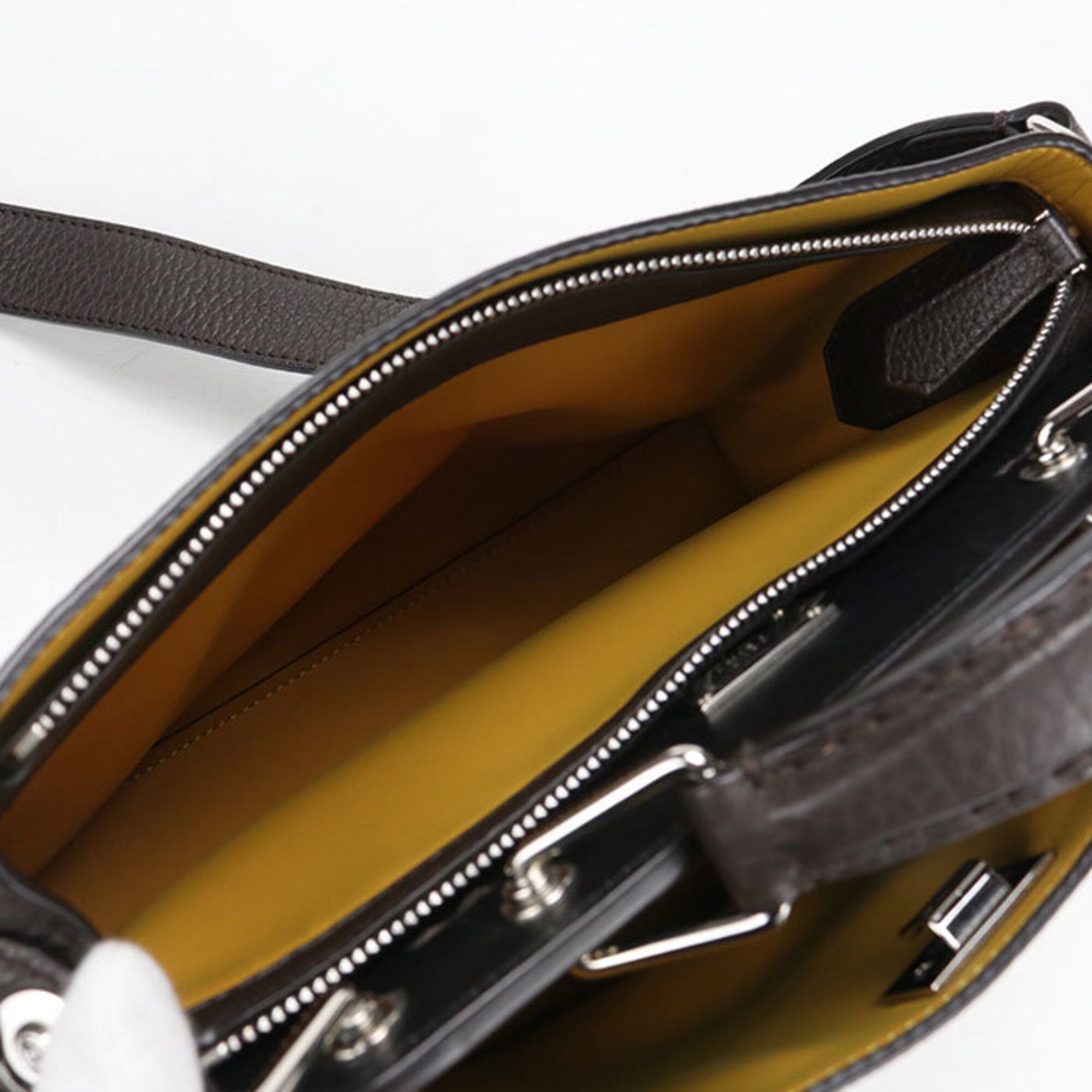 Fendi Brown Leather Handbag (Pre-Owned)