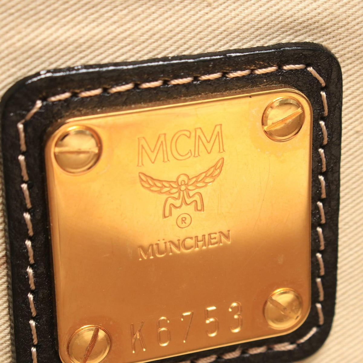 Mcm Black Leather Handbag Tote Bag (Pre-Owned)