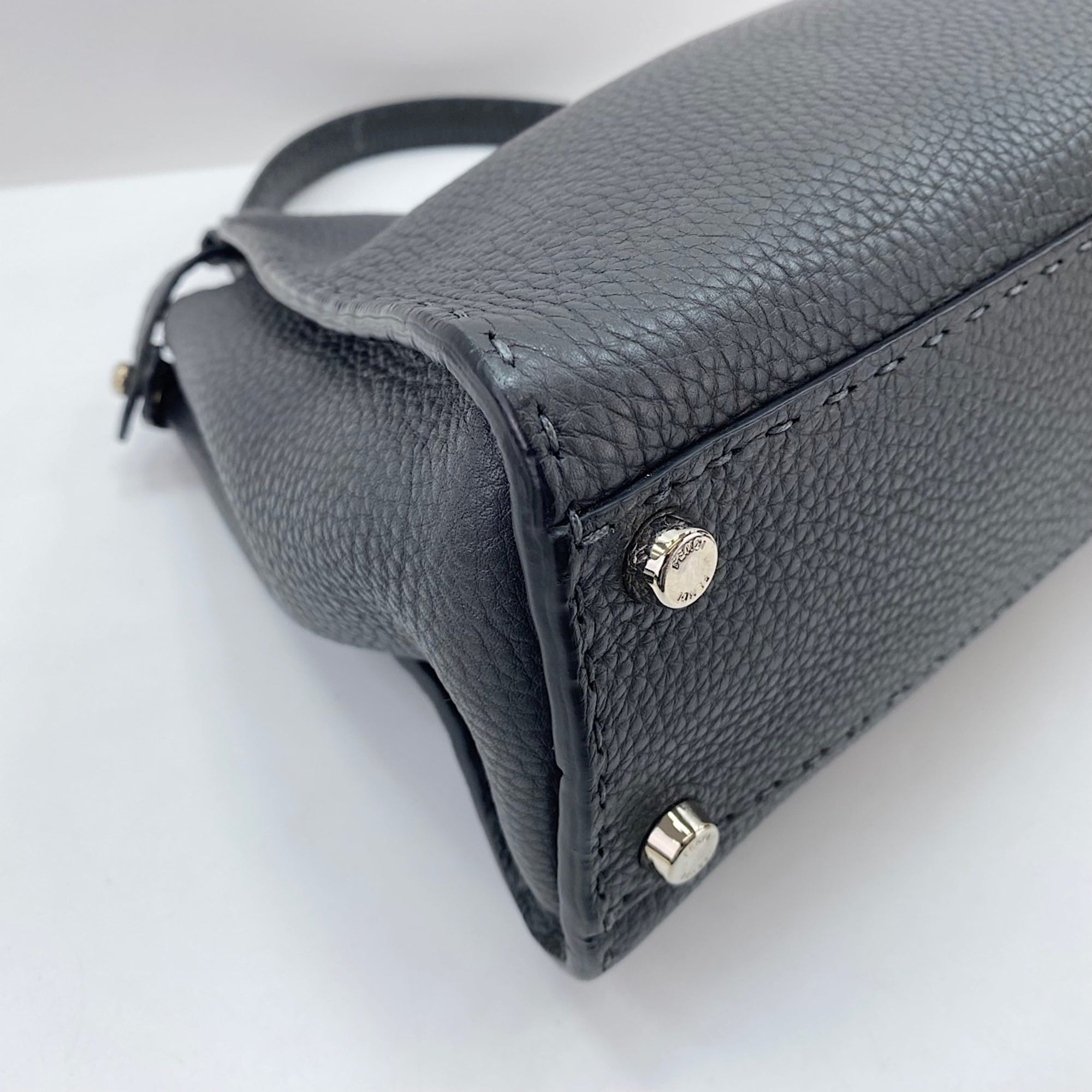 Fendi Peekaboo Gray Handbag Shoulder Bag (Pre-Owned)